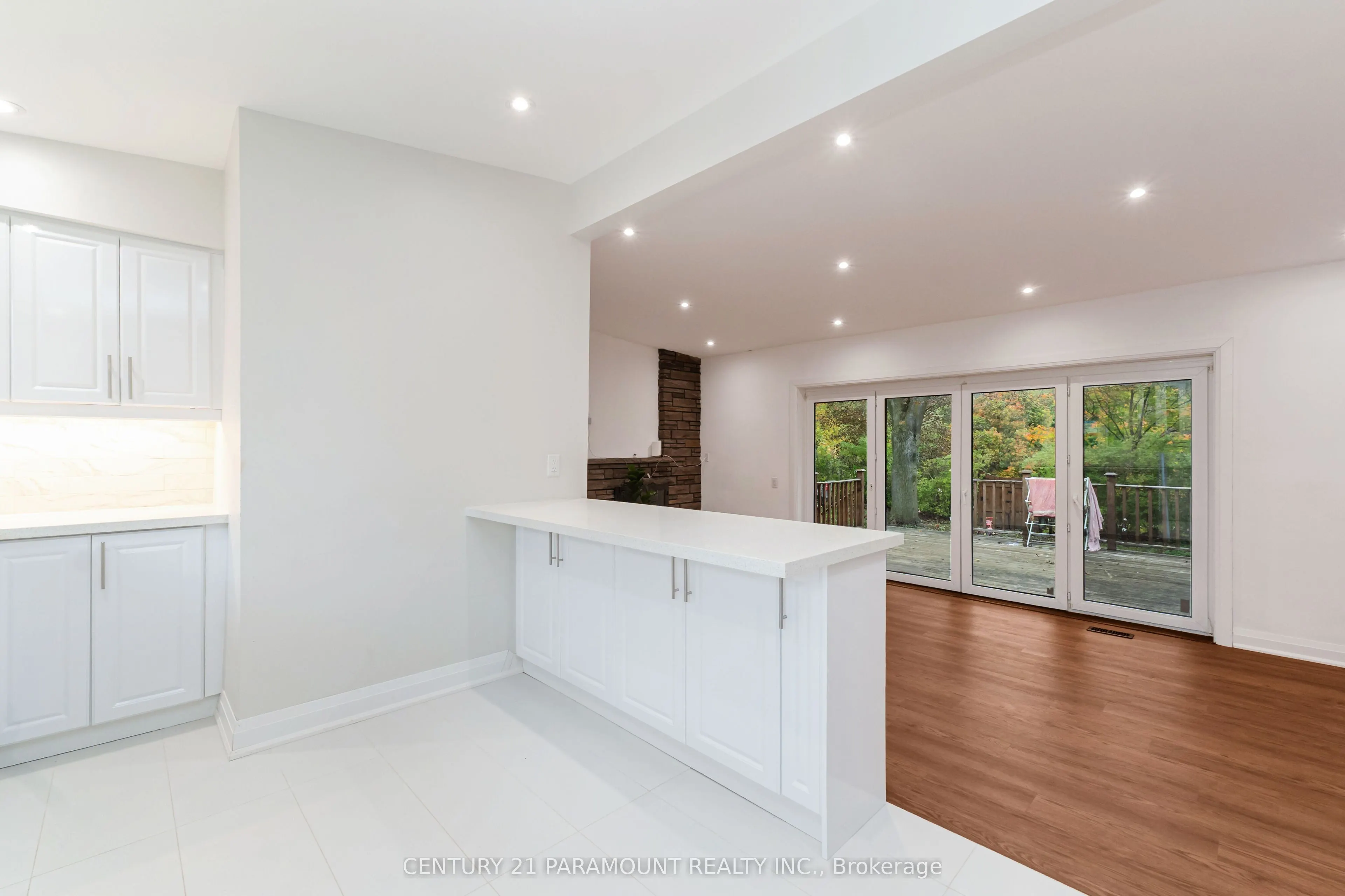 8 Waterfield Drive