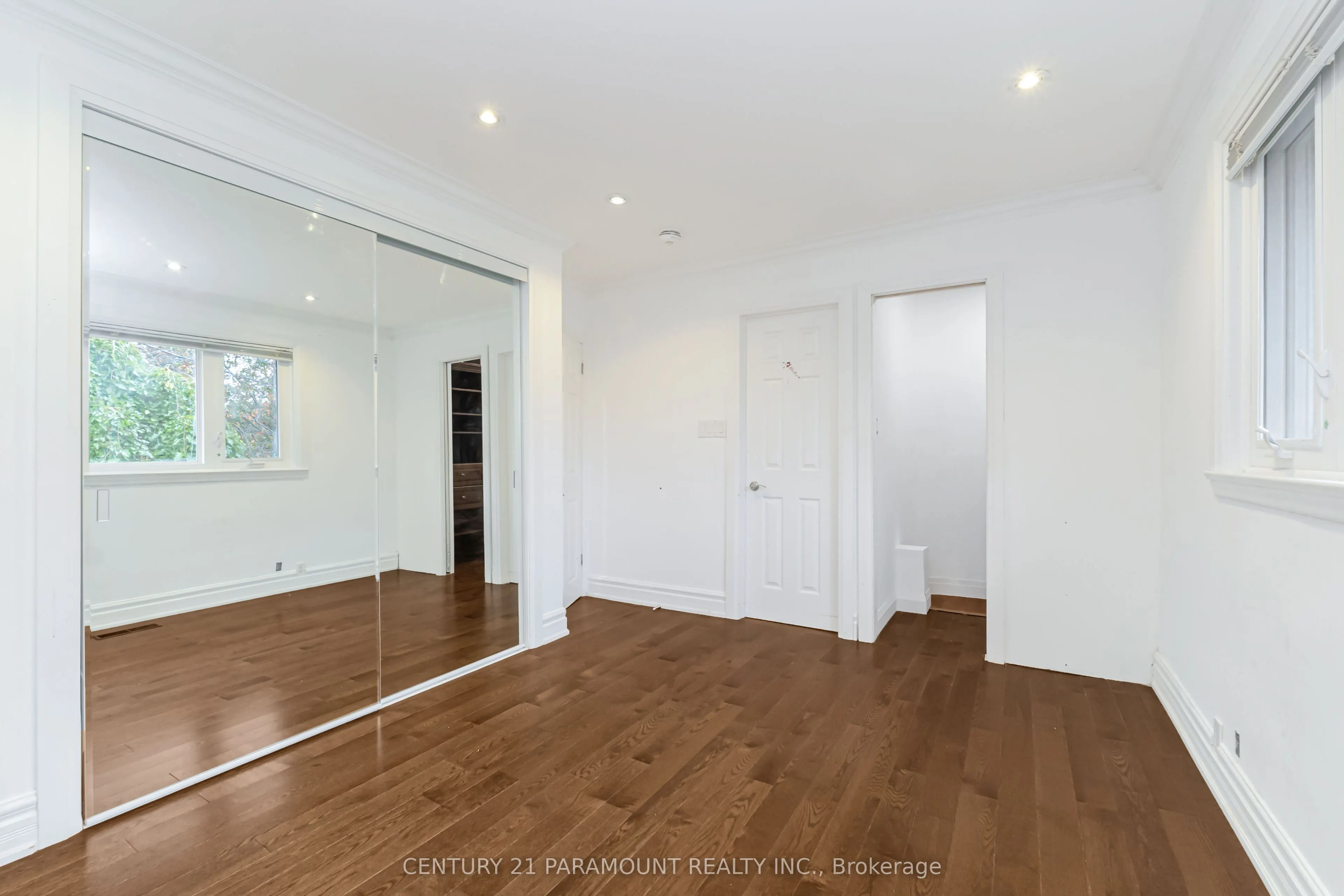 8 Waterfield Drive