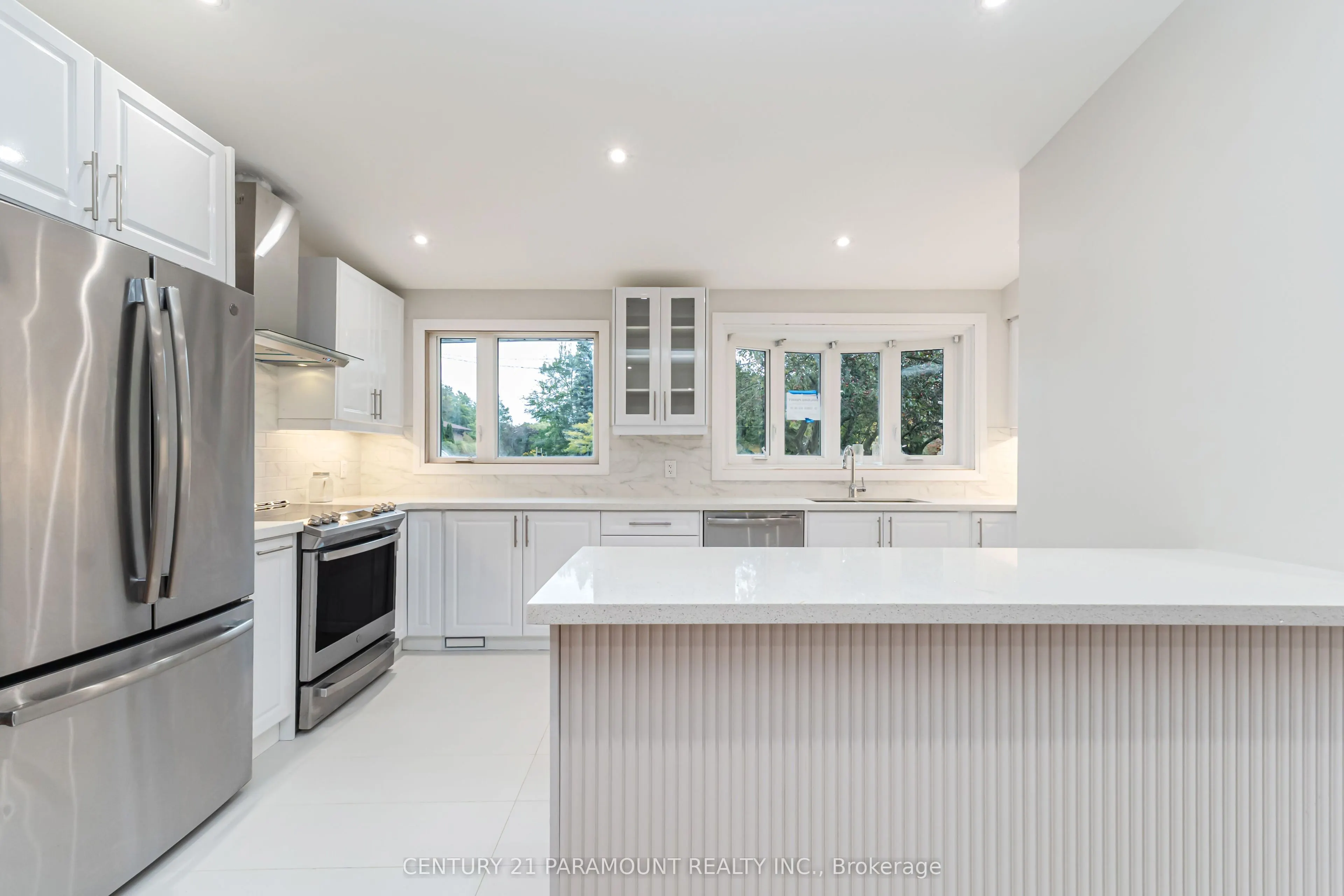 8 Waterfield Drive