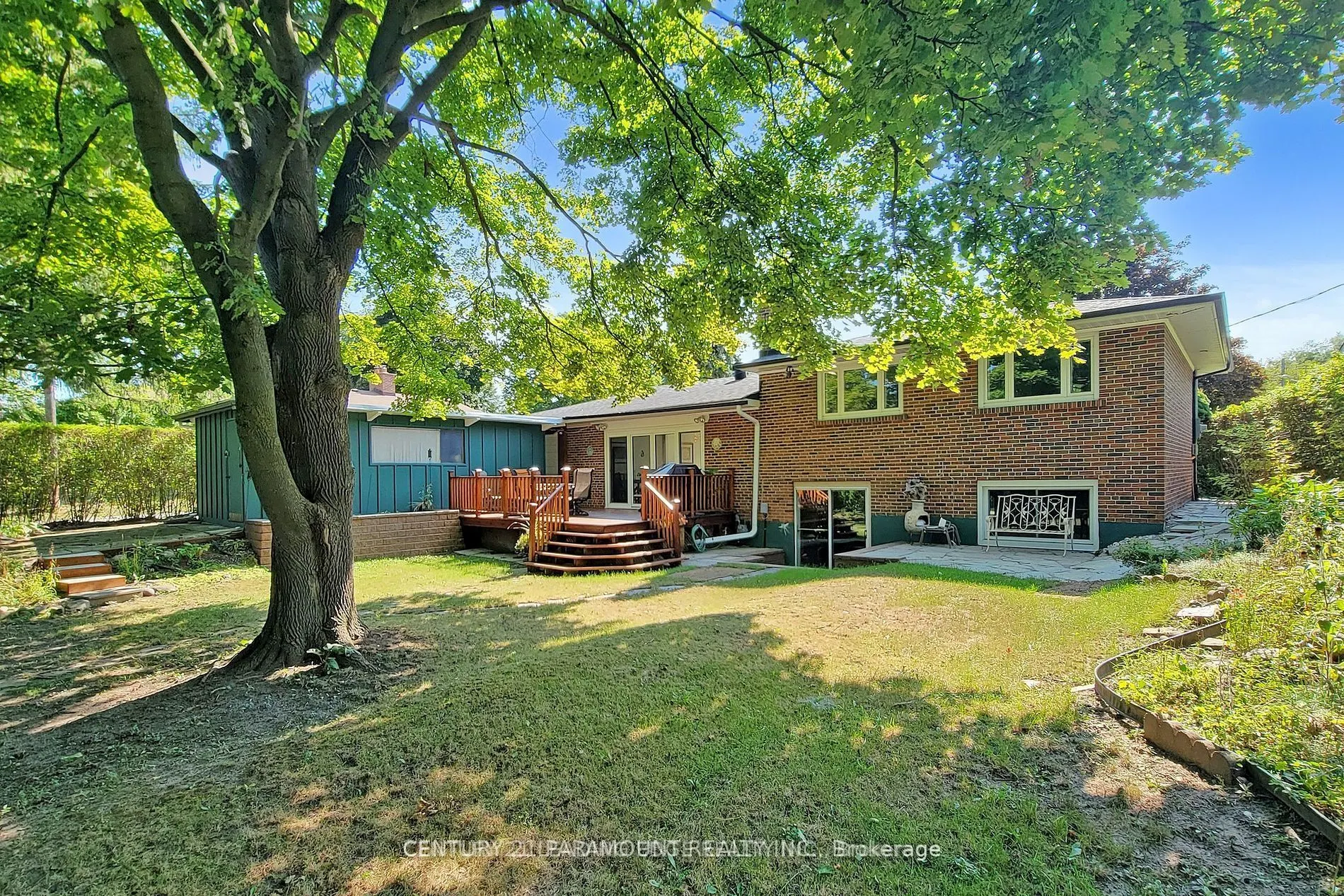 8 Waterfield Drive
