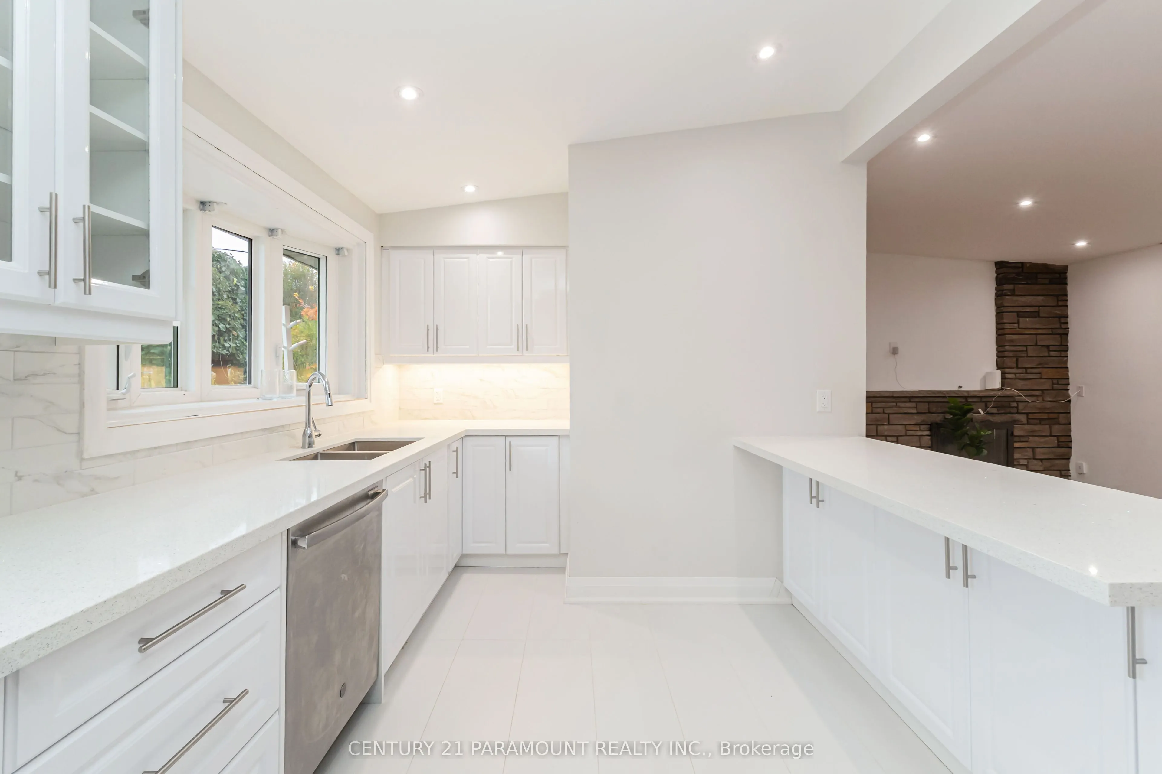 8 Waterfield Drive