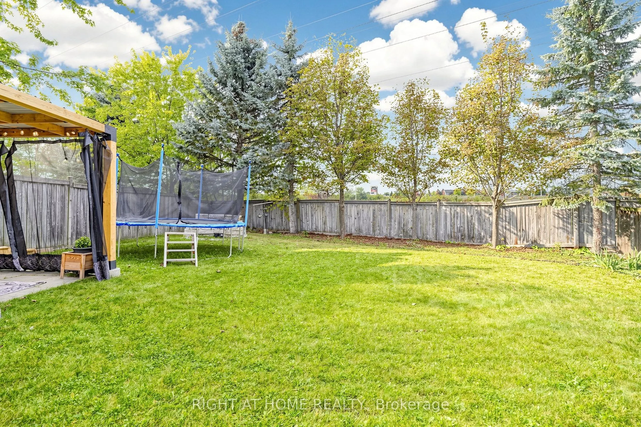 14 Grainger Crescent
