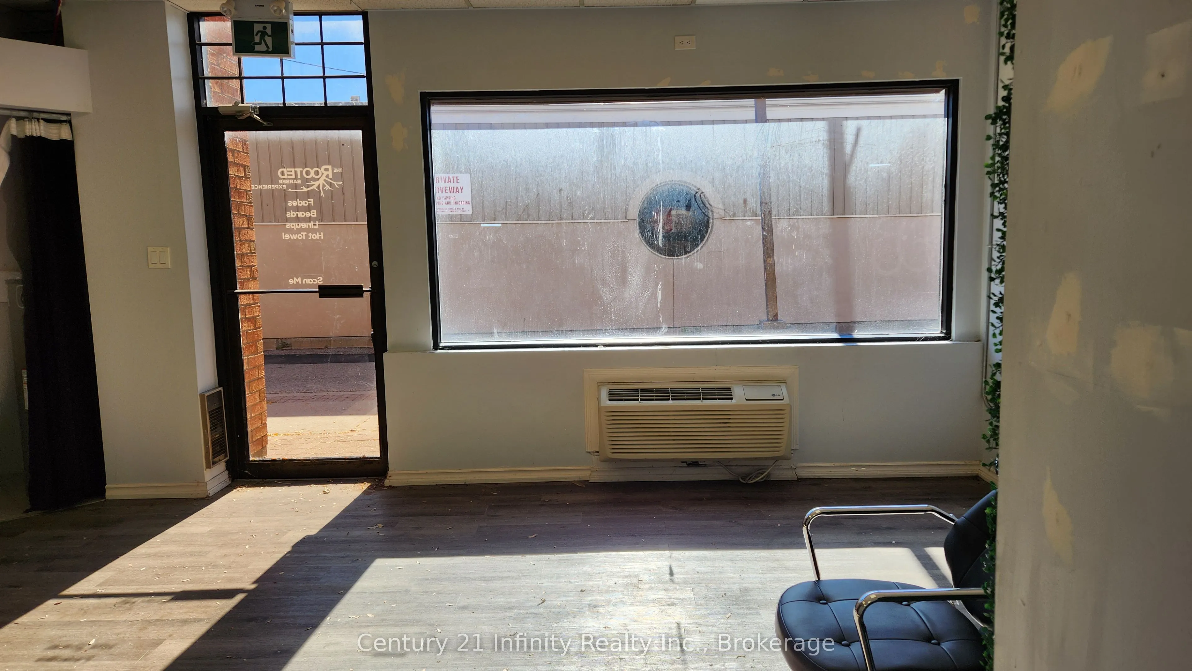 153 Brock Street N #3