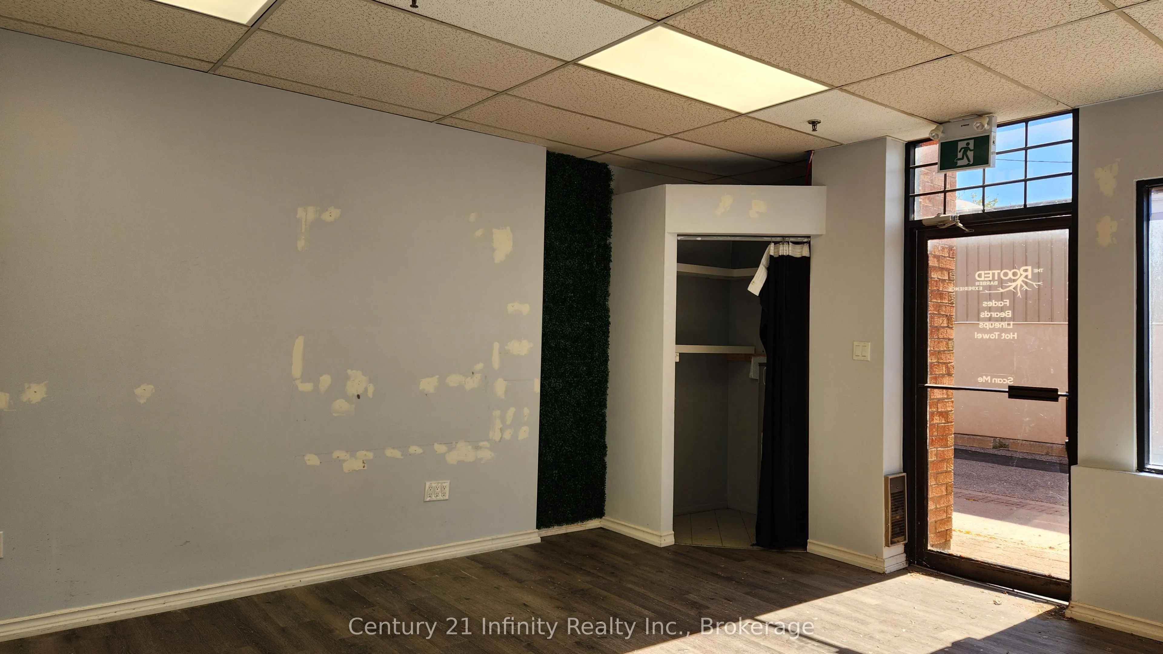 153 Brock Street N #3