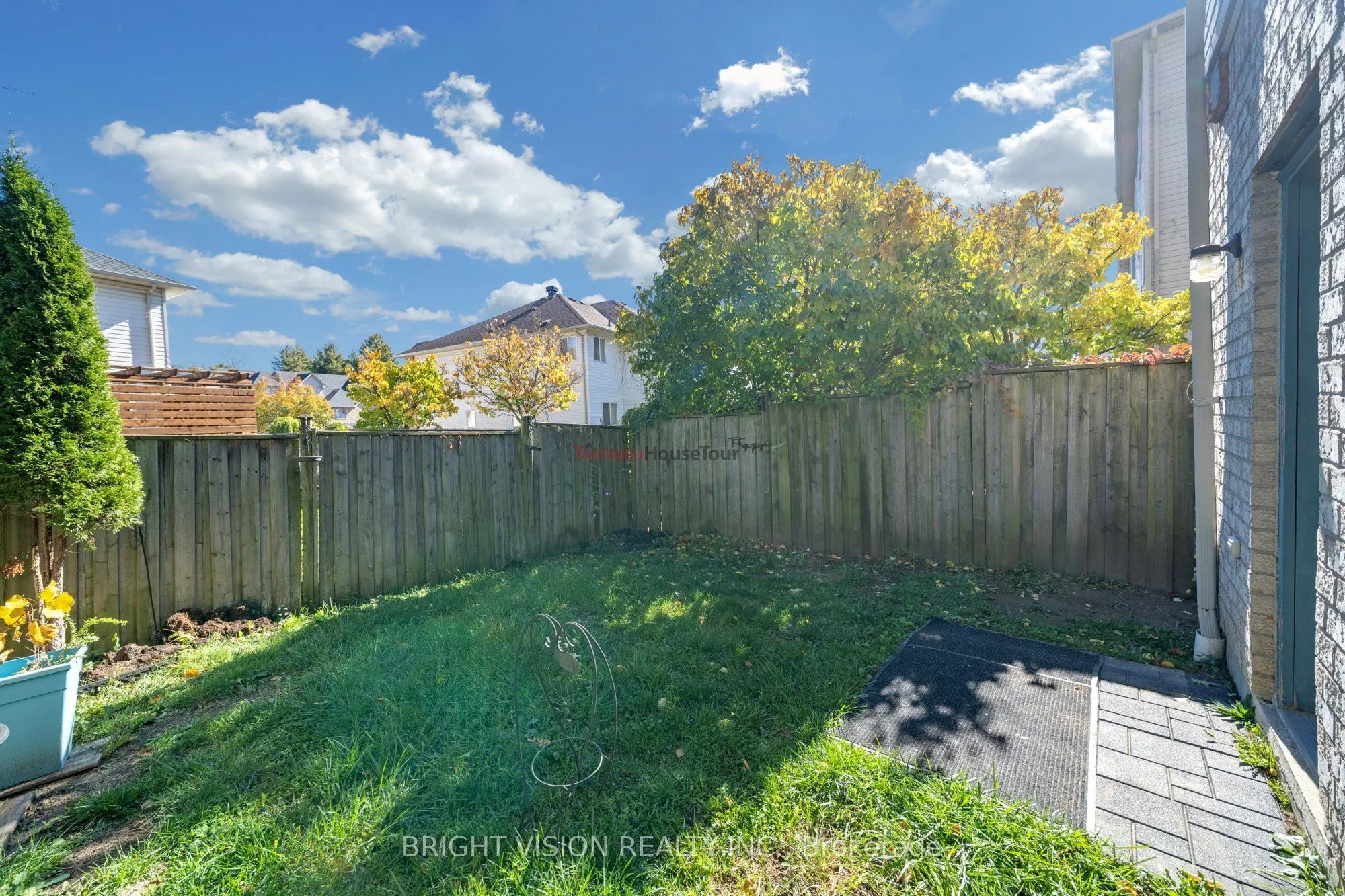 1543 Hummingbird Court