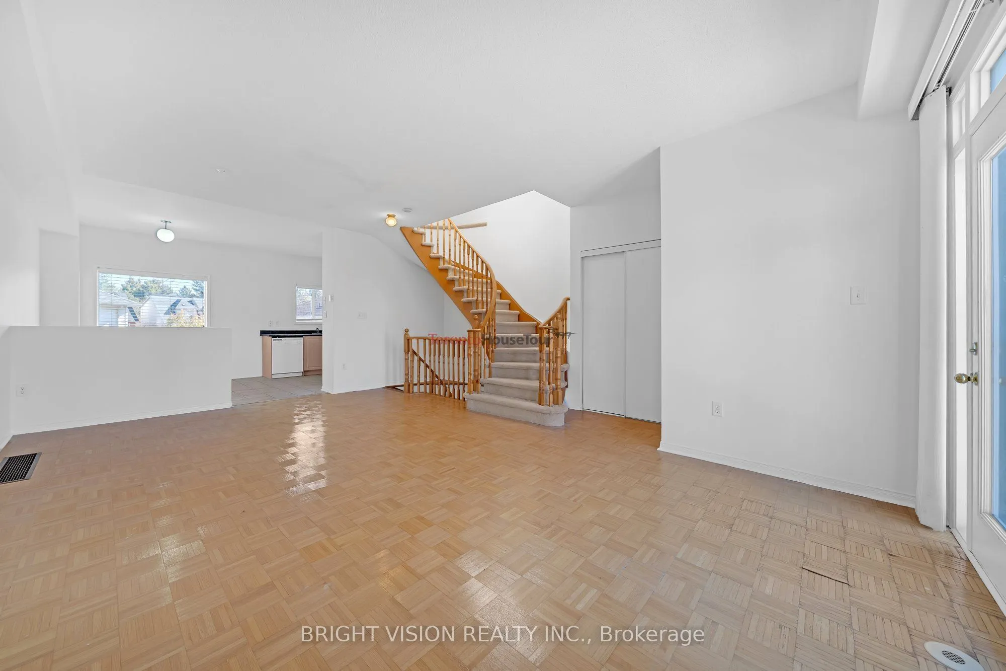 1543 Hummingbird Court