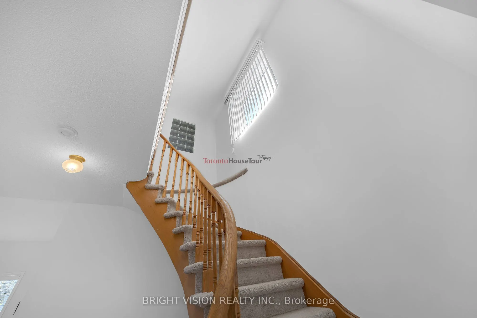 1543 Hummingbird Court