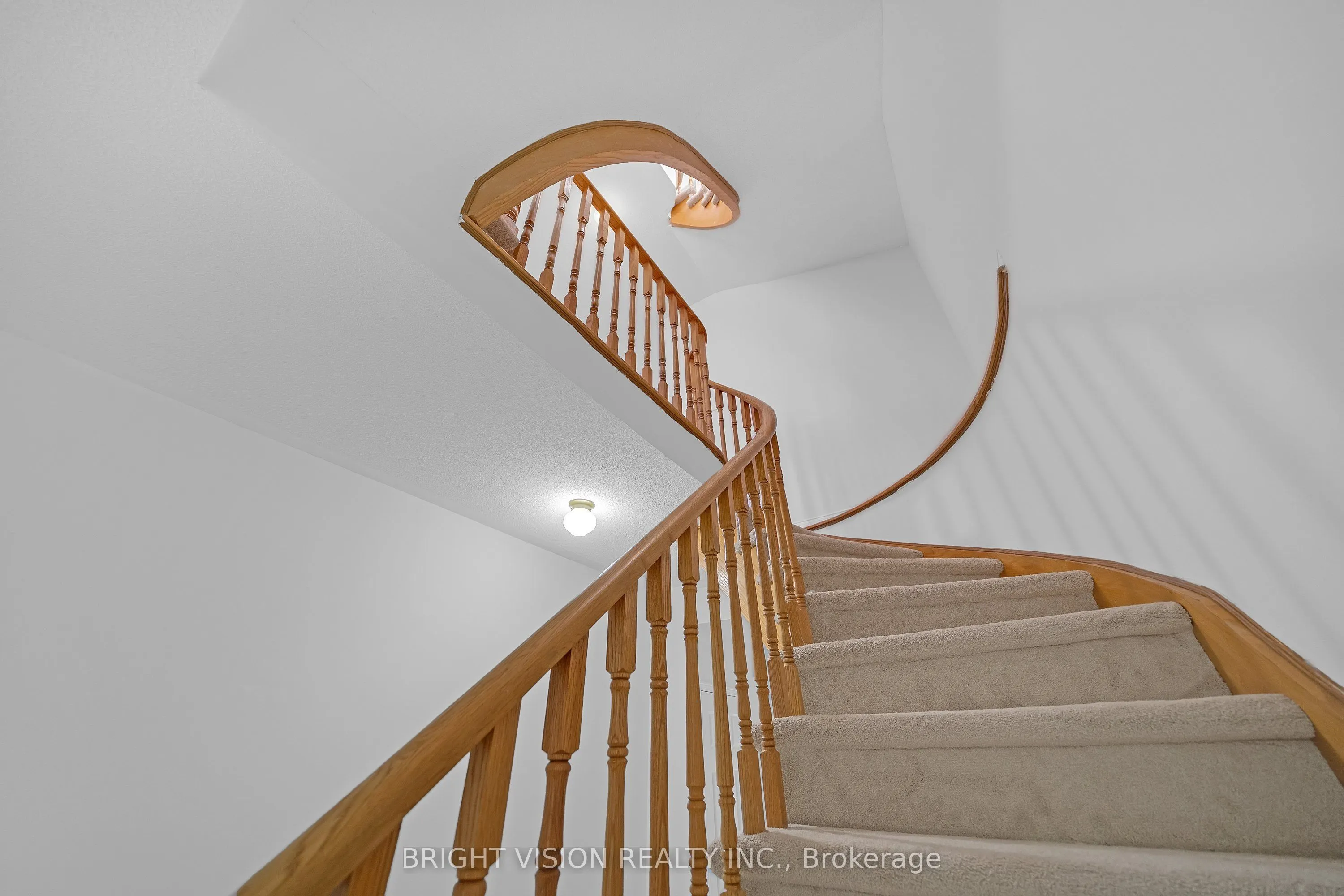 1543 Hummingbird Court