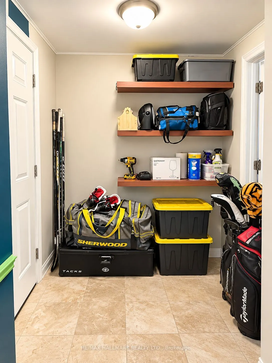 87 Invermarge Drive #Basement apt