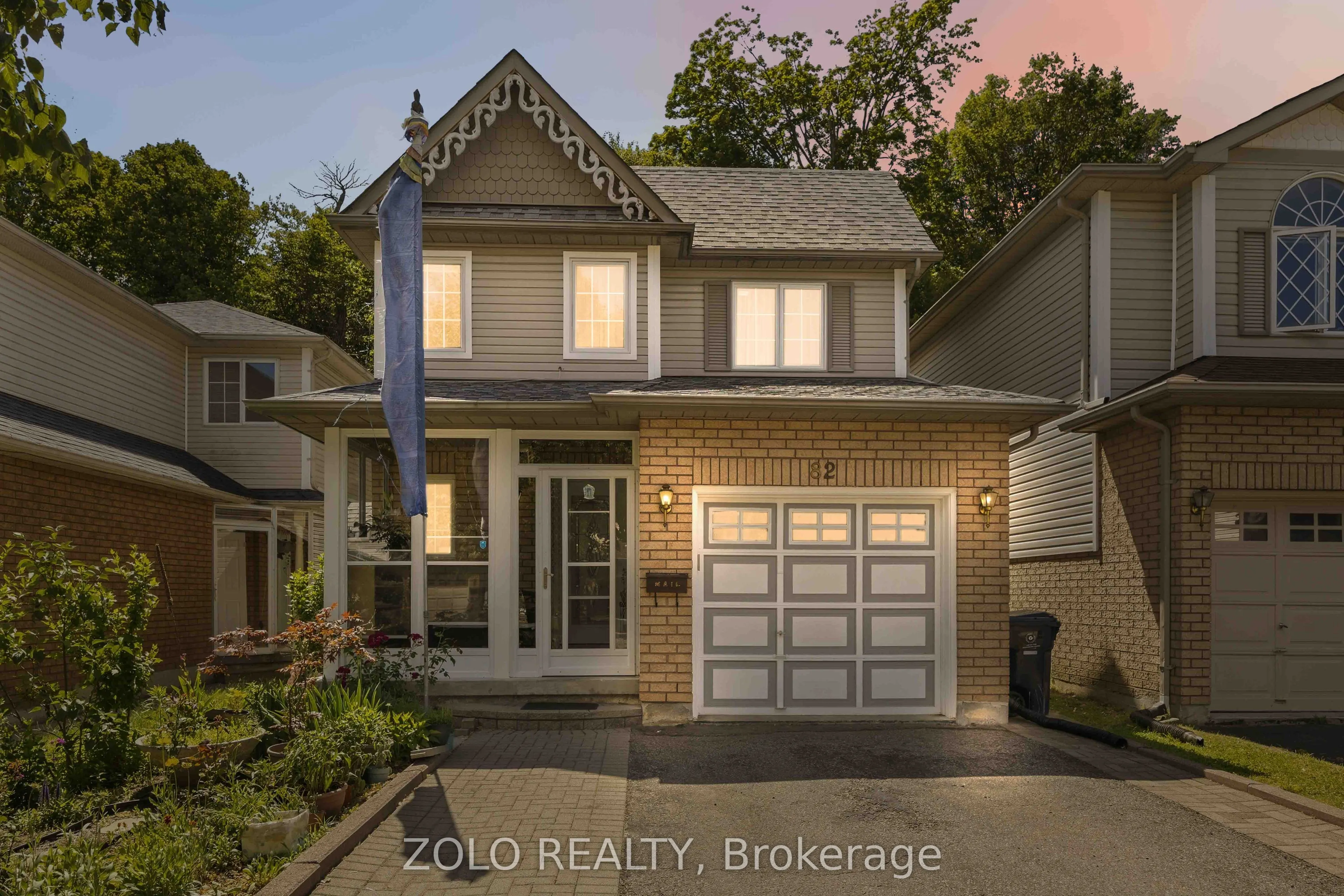 82 Piperbrook Crescent