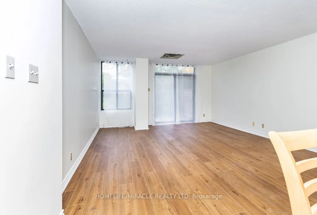 8 Silver bell Grove #102