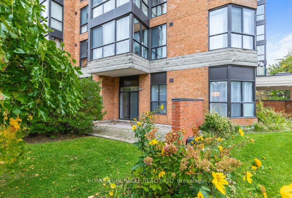 8 Silver bell Grove #102