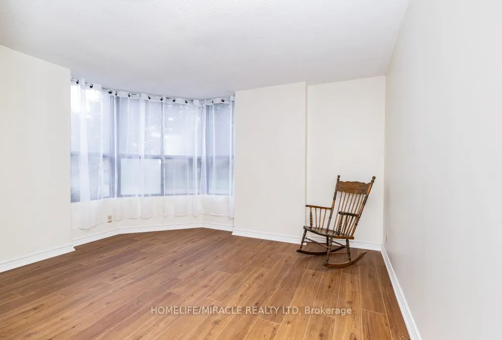8 Silver bell Grove #102