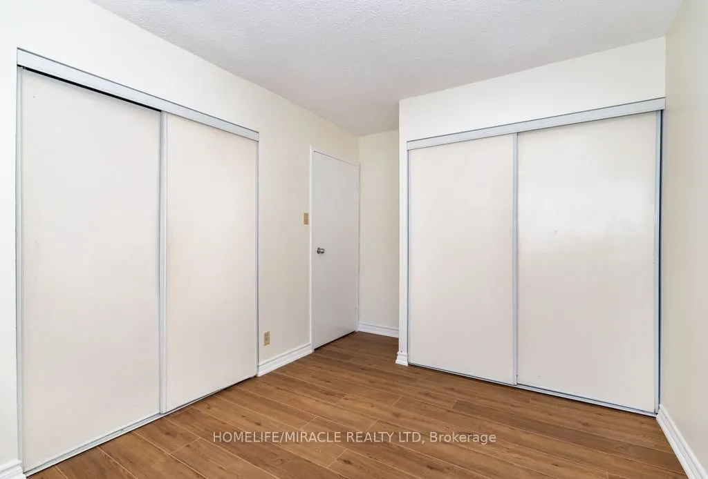 8 Silver bell Grove #102