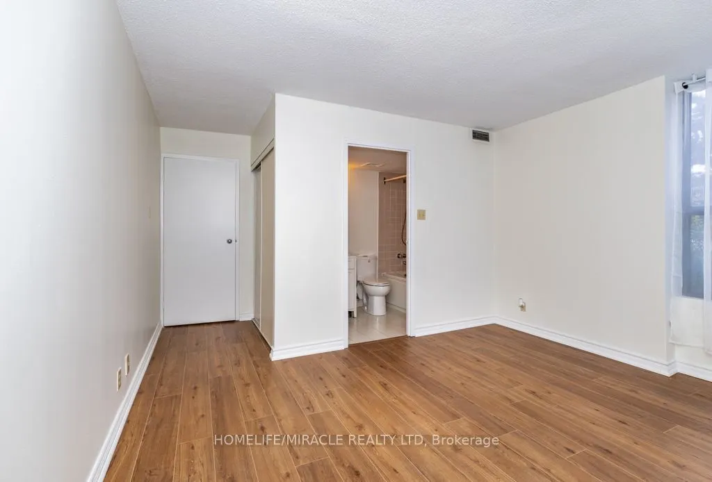 8 Silver bell Grove #102