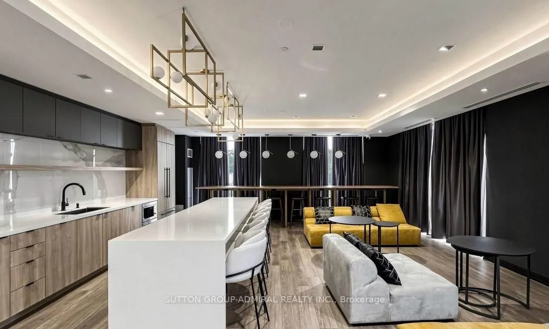 1010 Dundas Street E #514