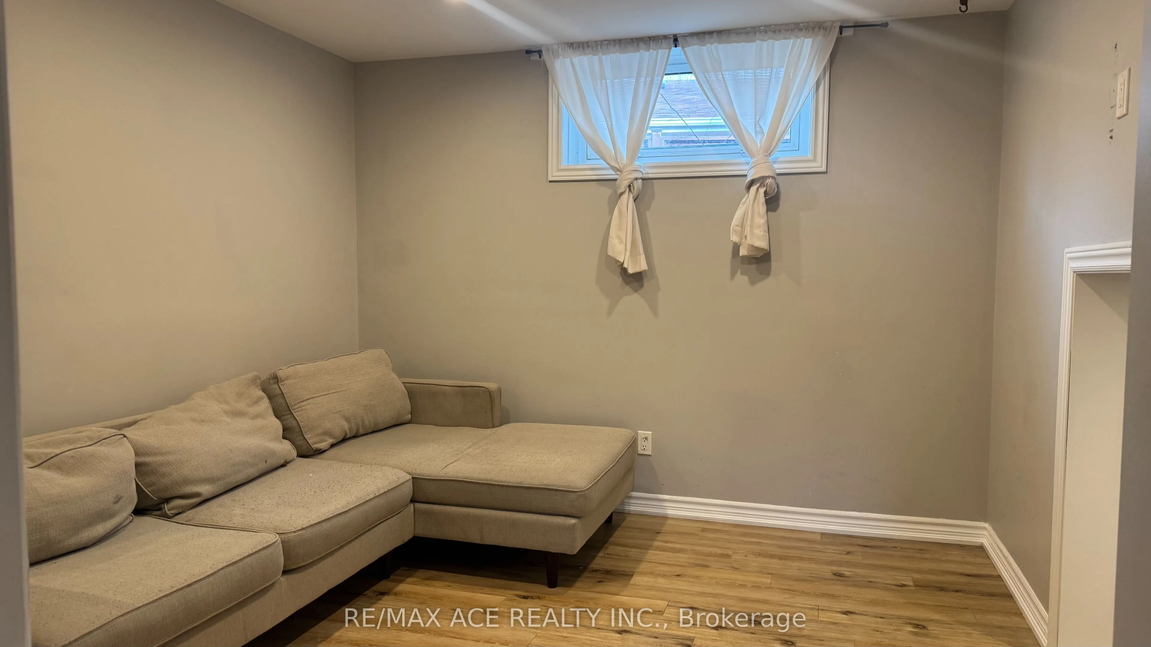 92 Felicity Drive #Bsmt
