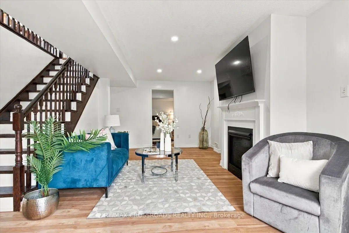 1220 Langley Circle
