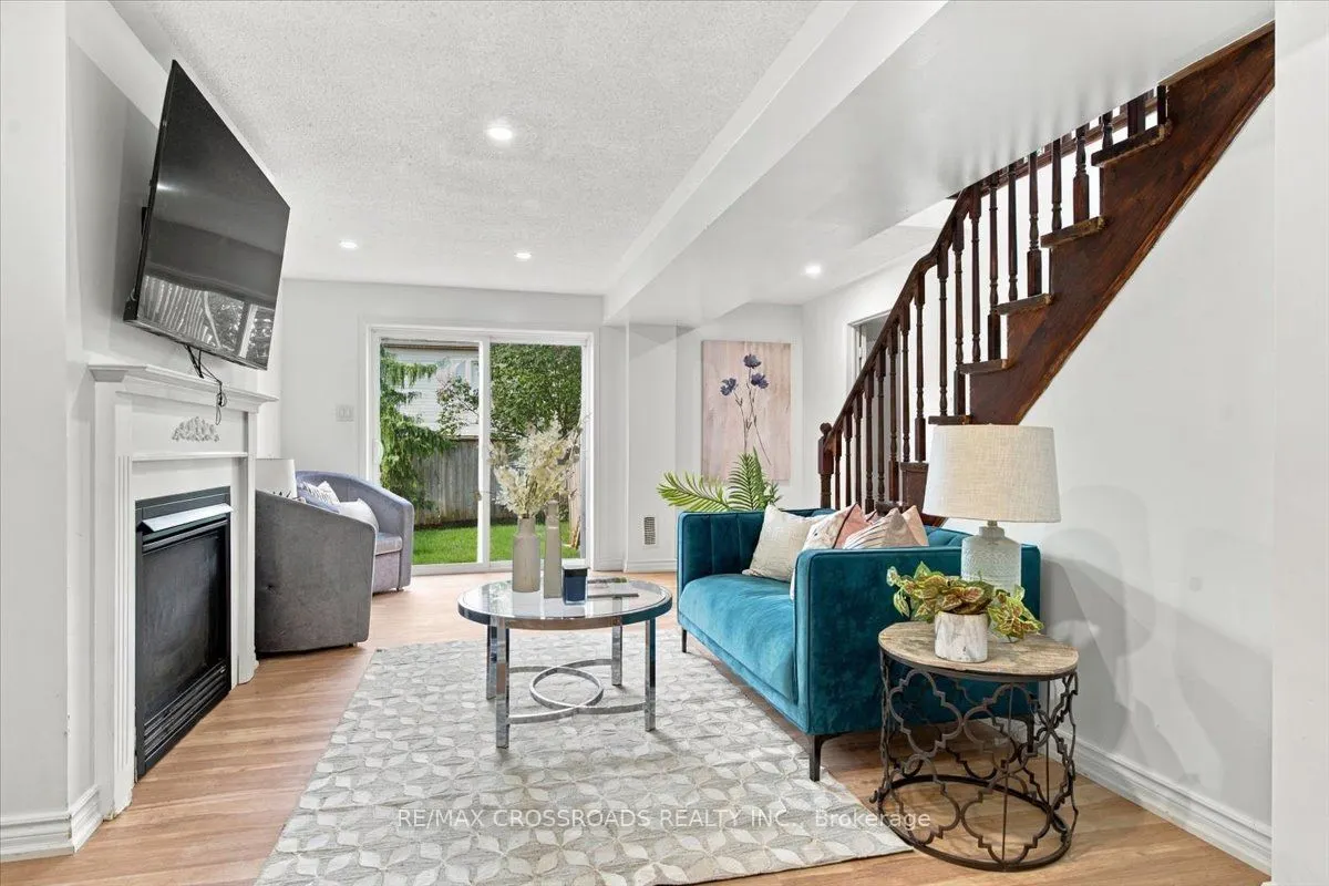 1220 Langley Circle