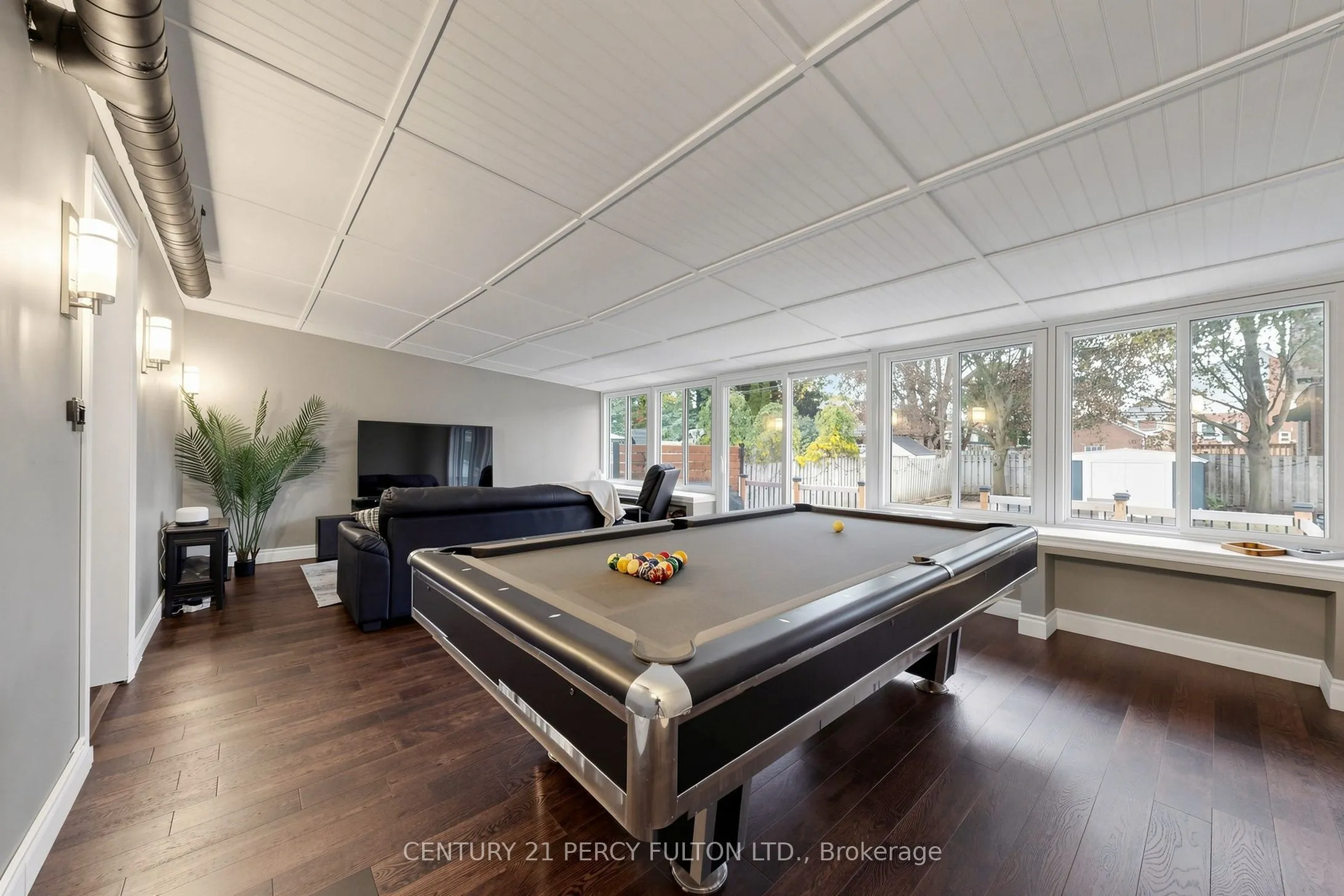 76 Arlington Avenue