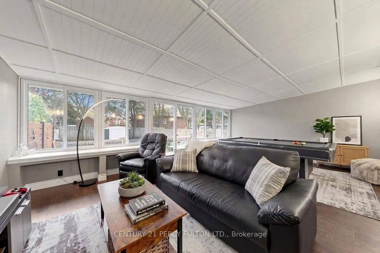 76 Arlington Avenue
