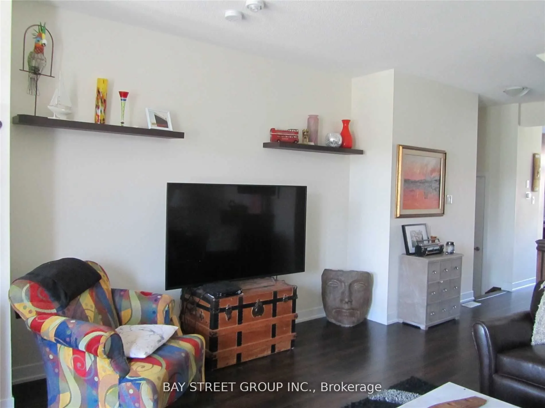 124 Vanier Street