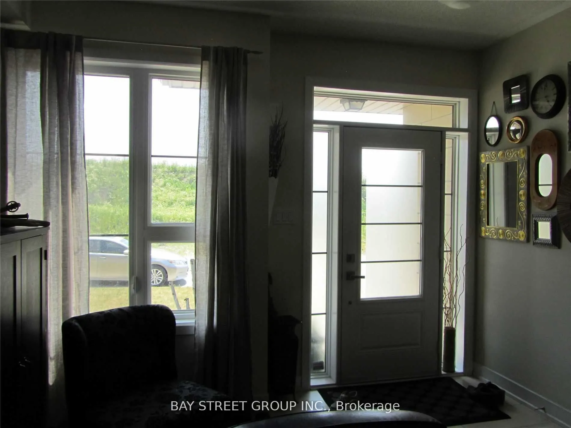 124 Vanier Street