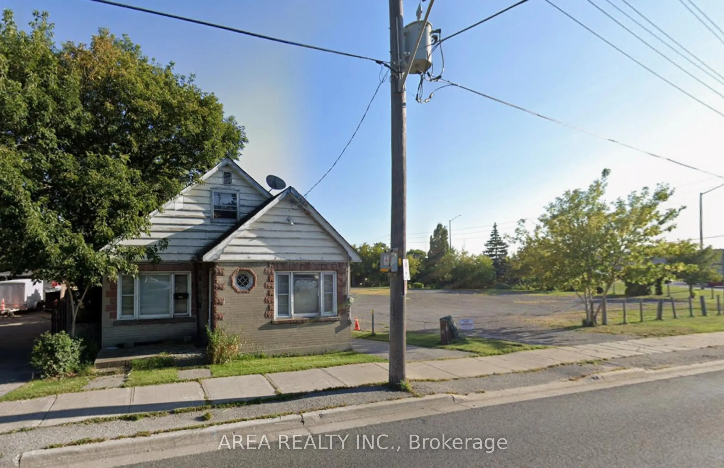 245-255 Bloor Street W