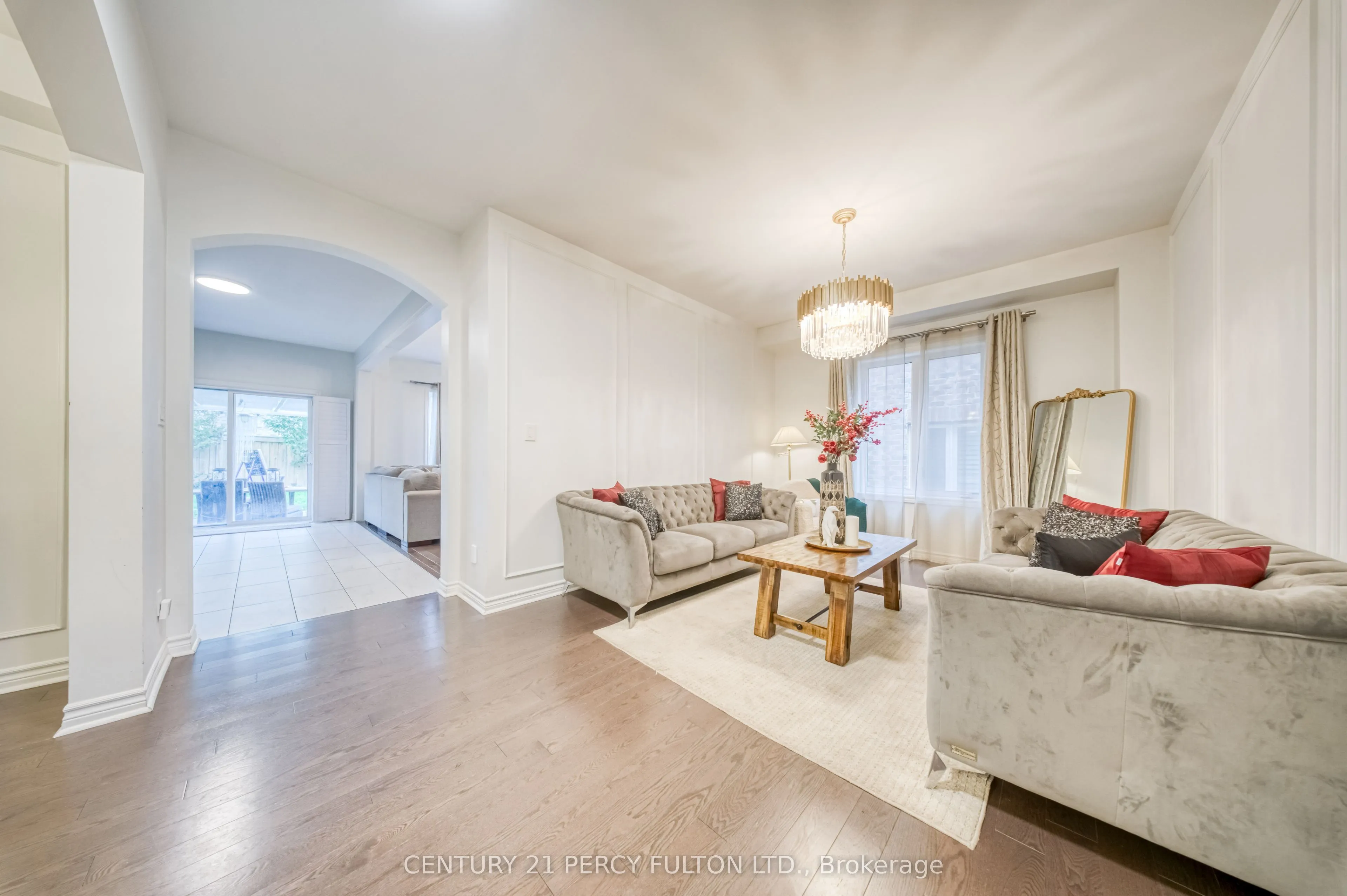 937 Greenhill Avenue