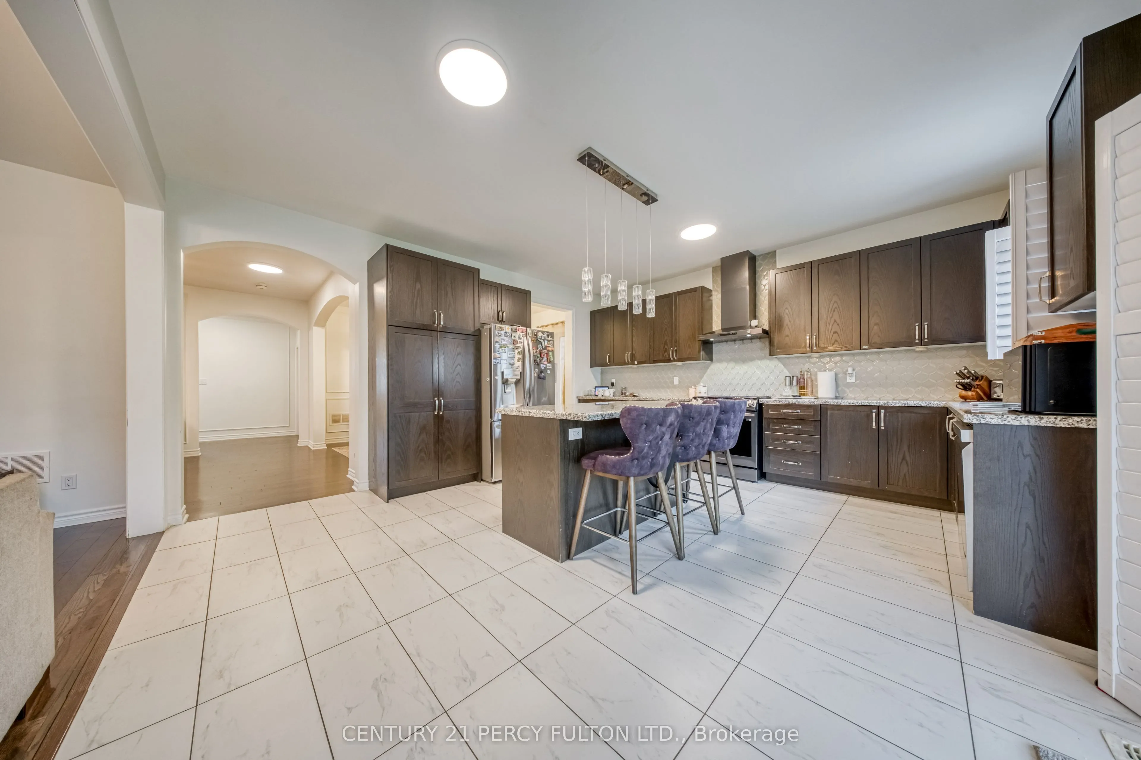 937 Greenhill Avenue
