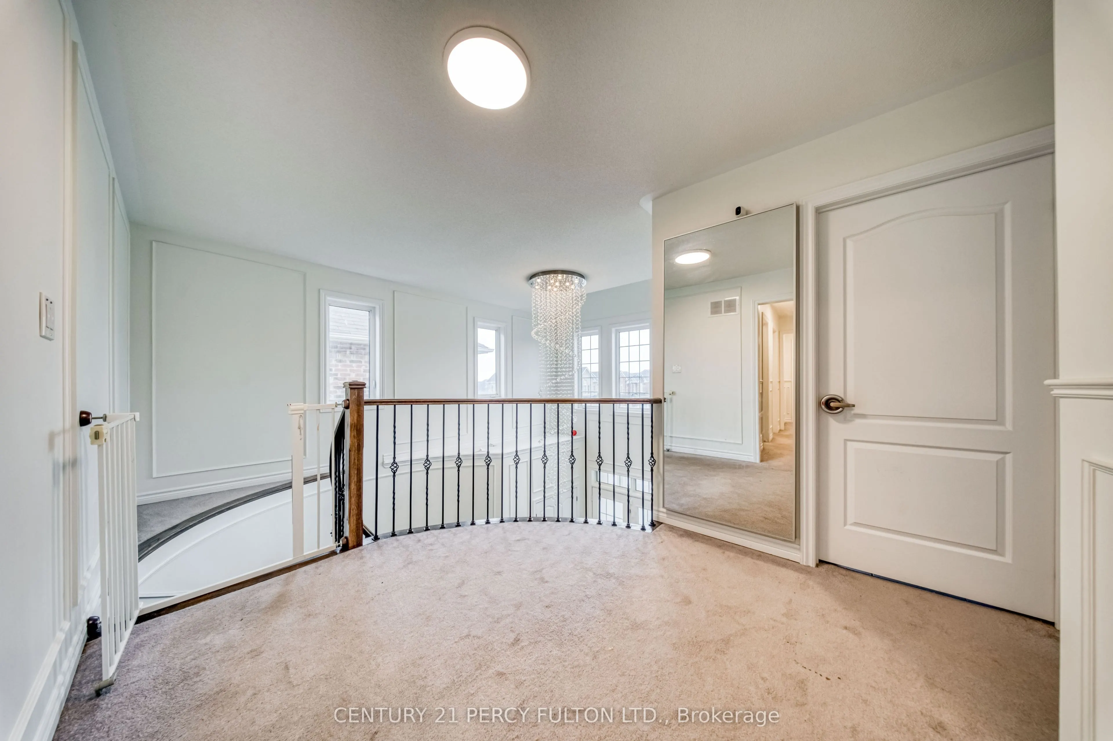 937 Greenhill Avenue