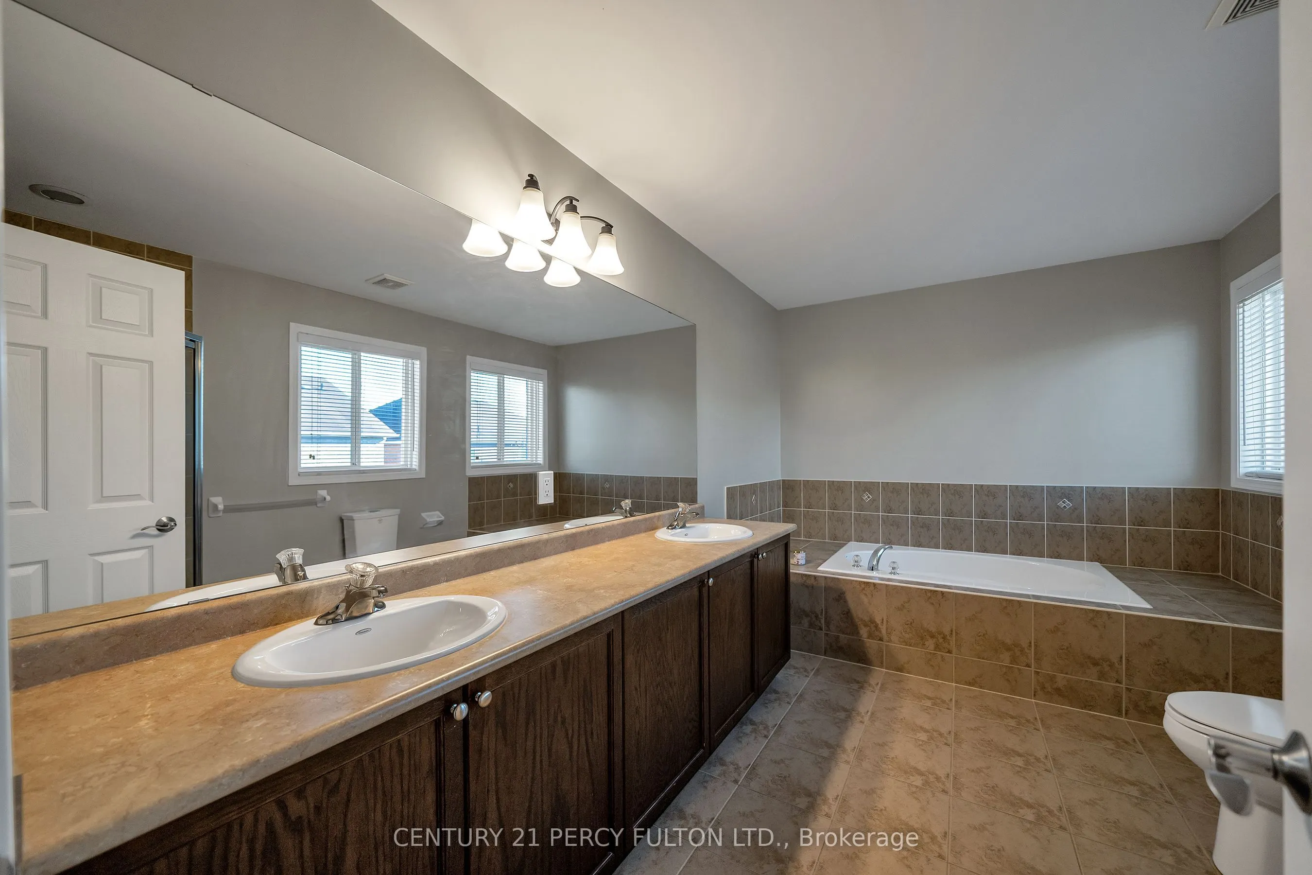 24 Cragg Crescent