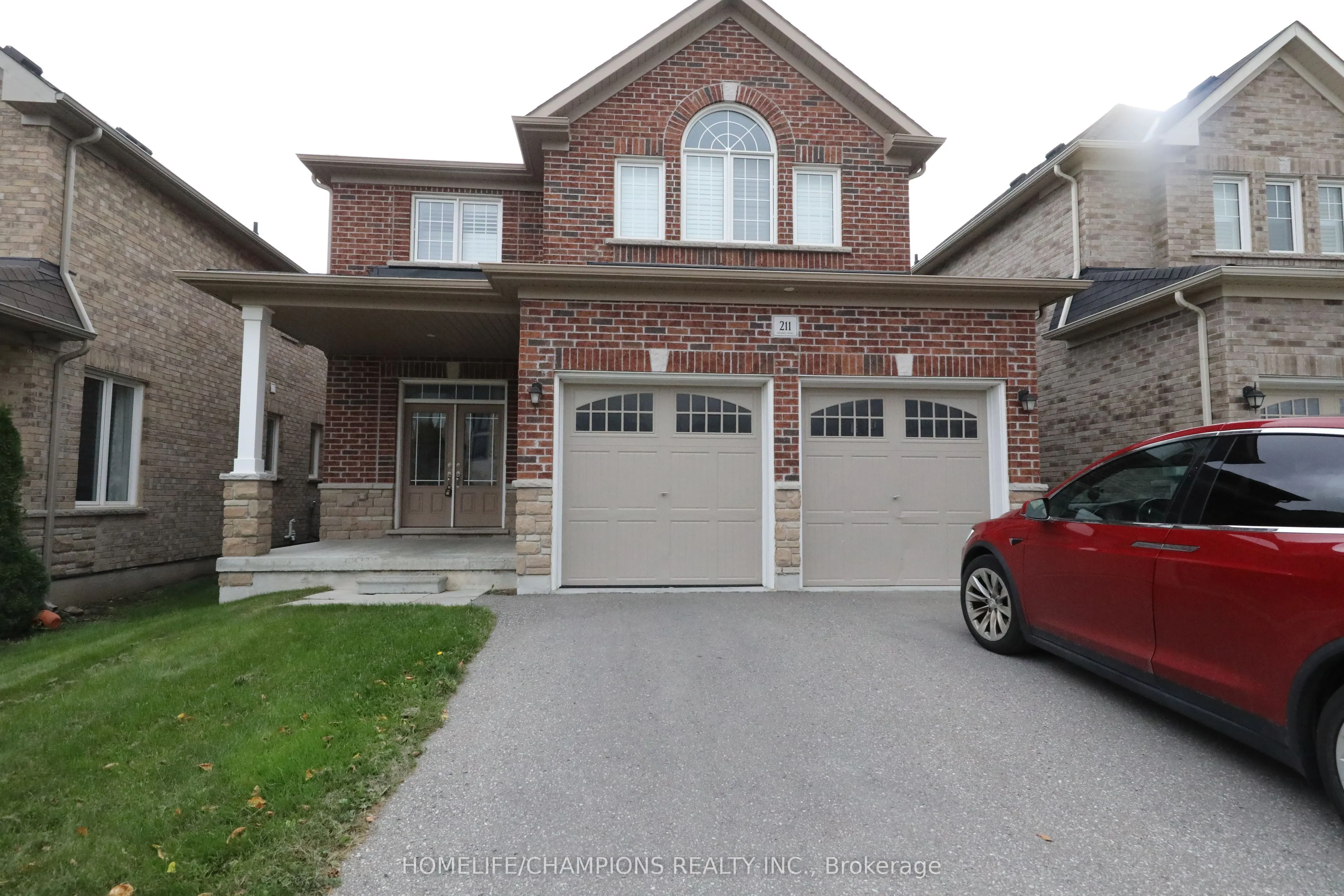 211 Northglen Boulevard