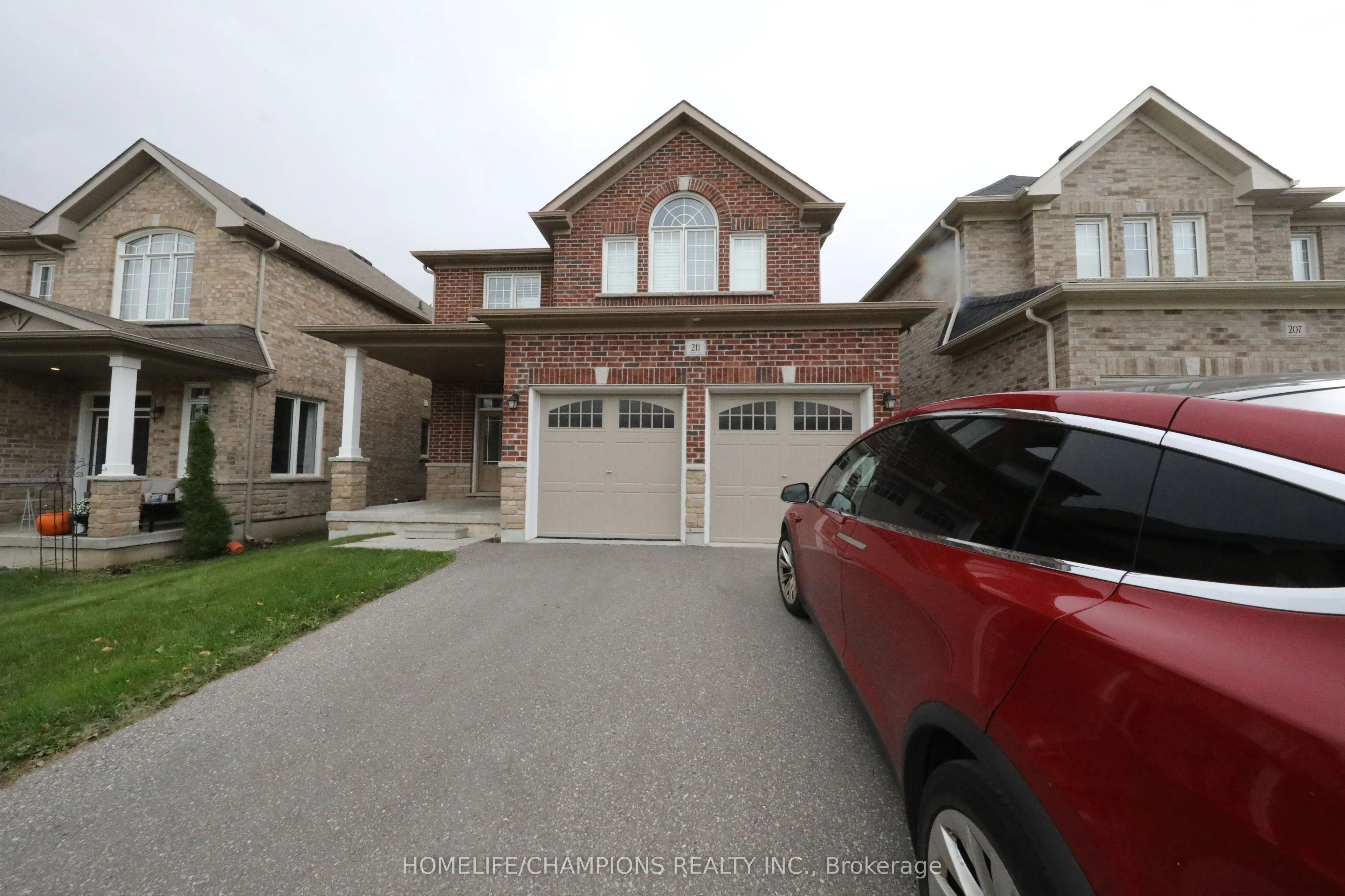 211 Northglen Boulevard