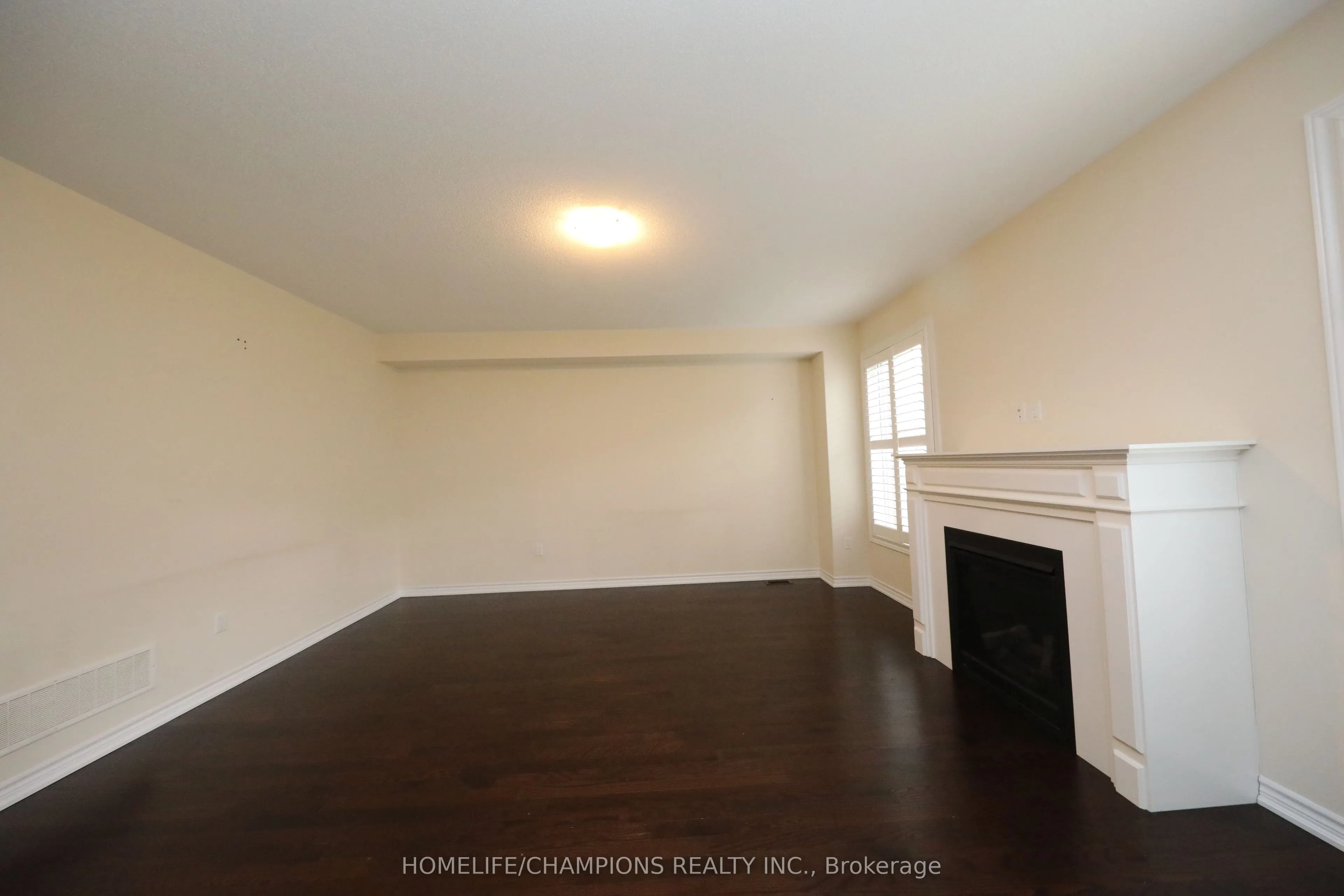 211 Northglen Boulevard