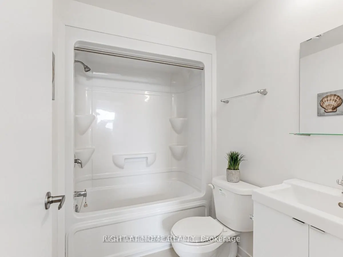 1760 Simcoe Street N #67