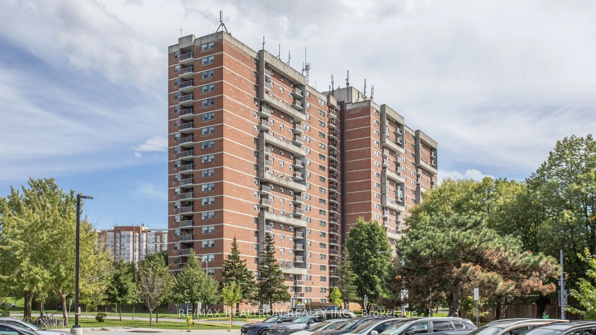 100 Wingarden Court #516
