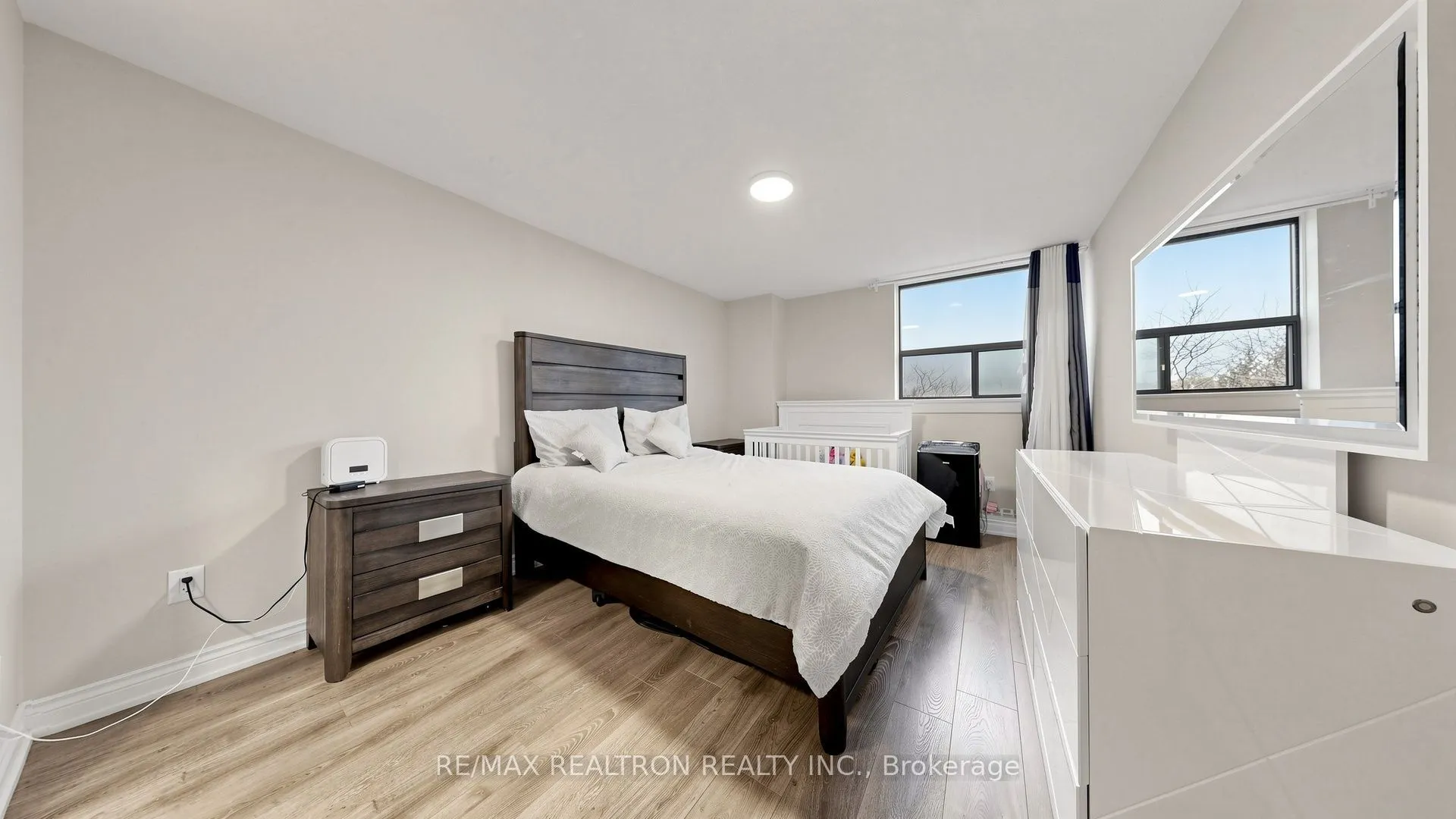 100 Wingarden Court #516