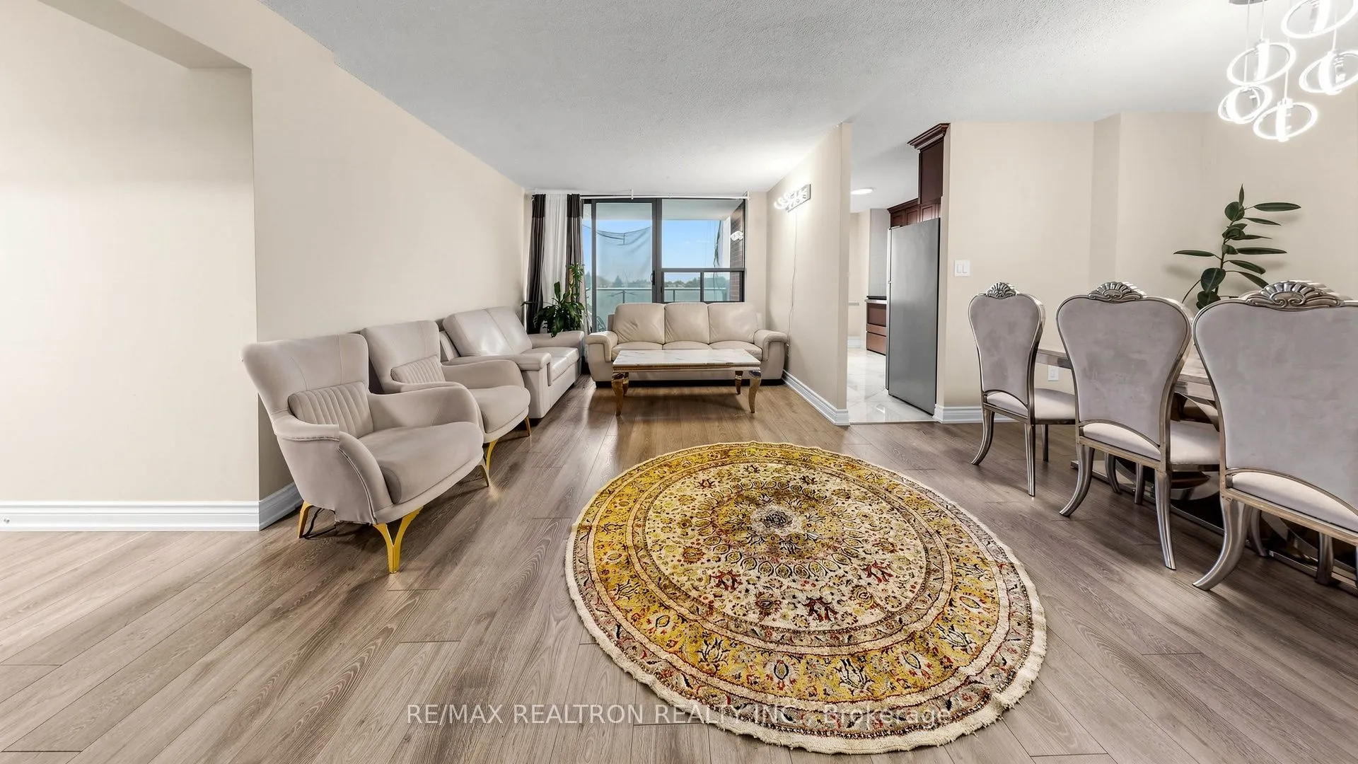 100 Wingarden Court #516