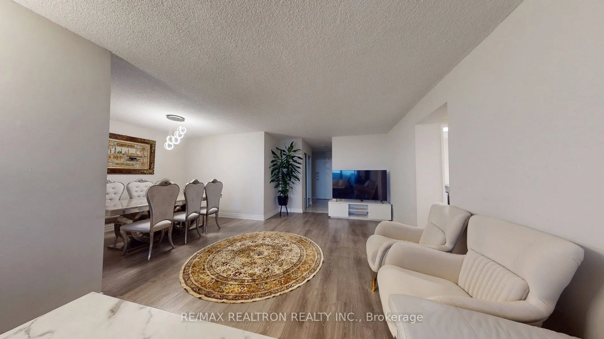 100 Wingarden Court #516
