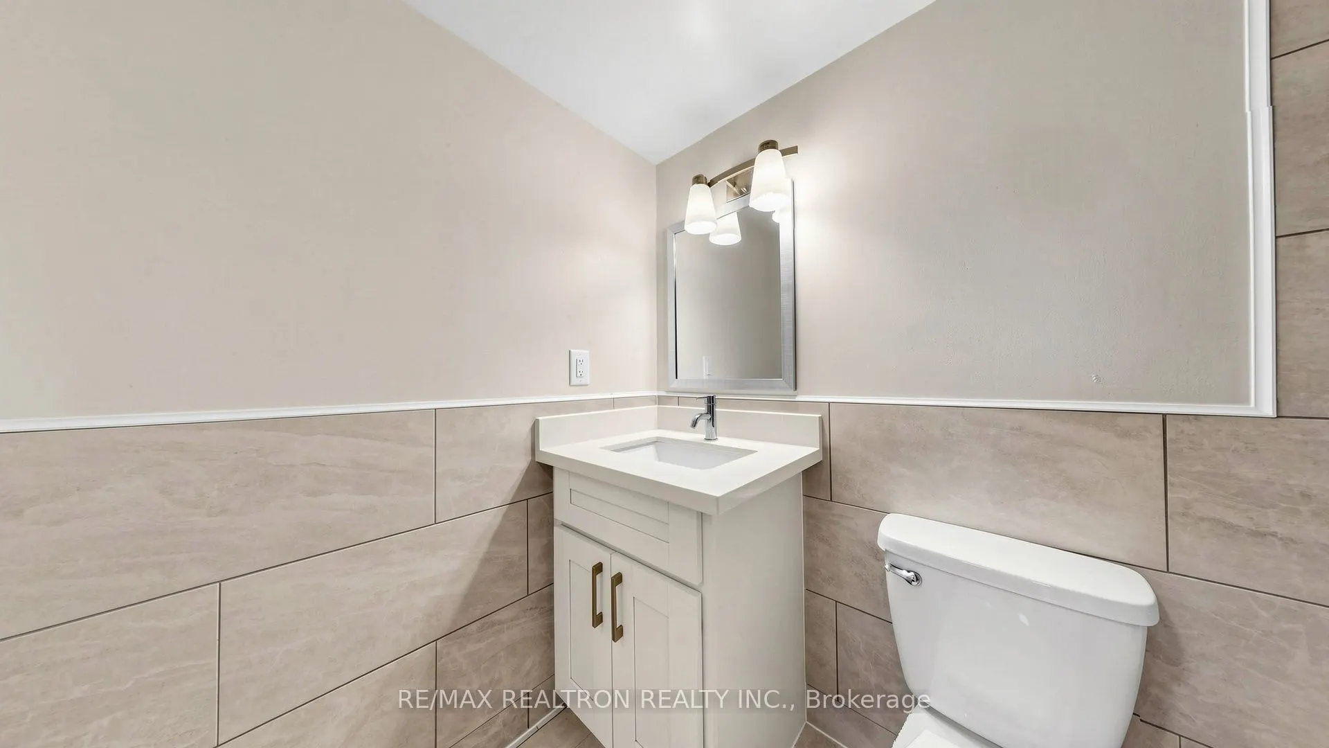 100 Wingarden Court #516