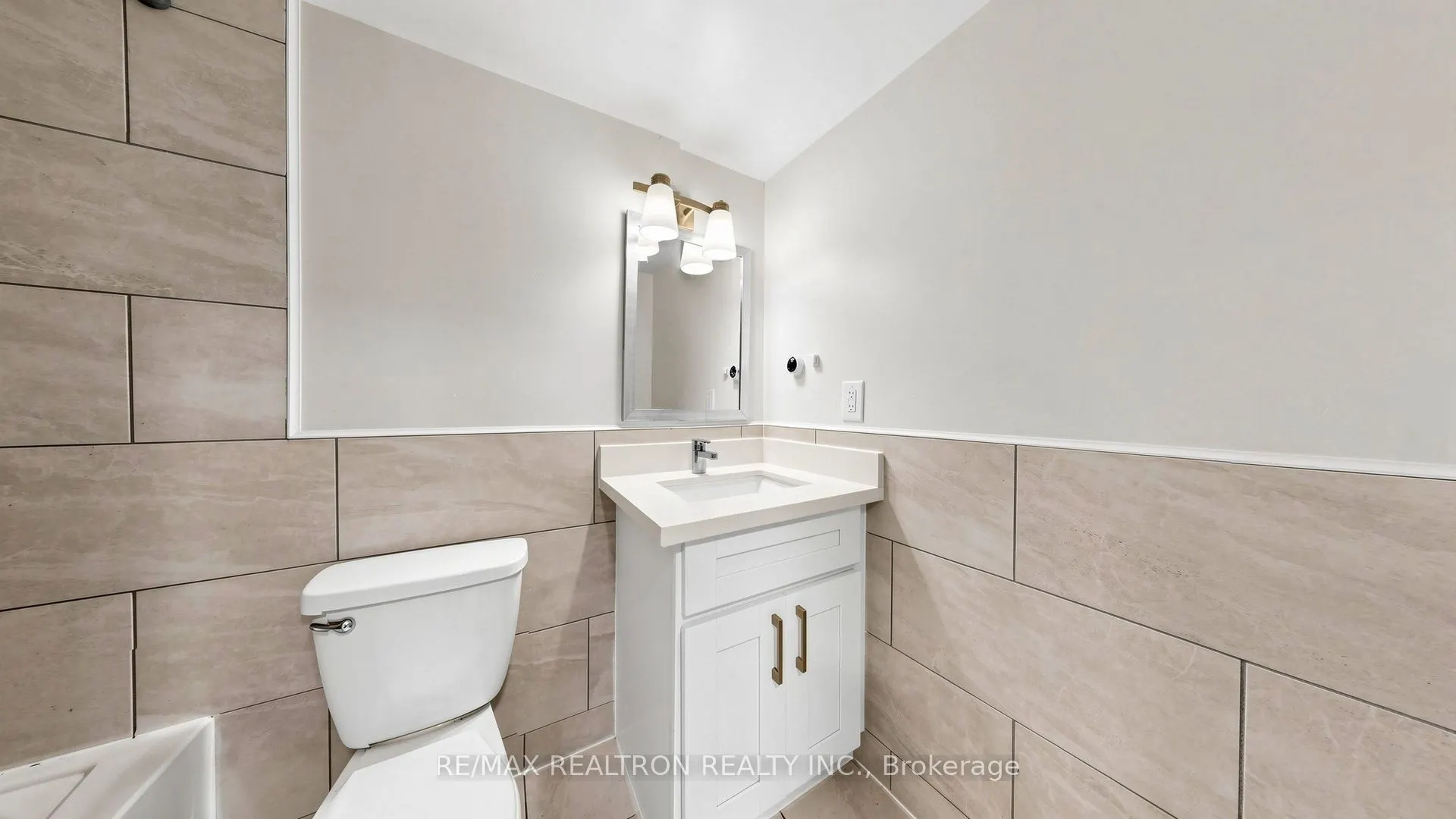 100 Wingarden Court #516