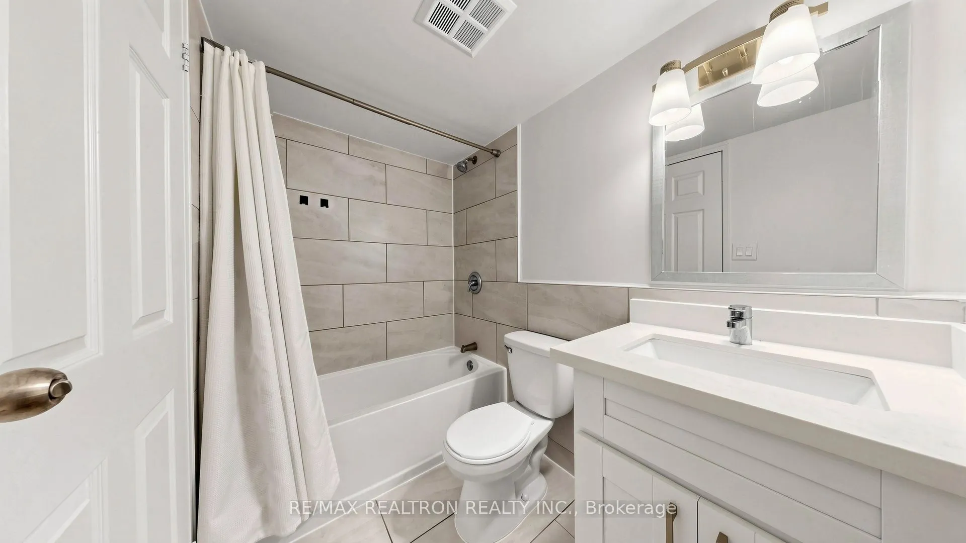 100 Wingarden Court #516