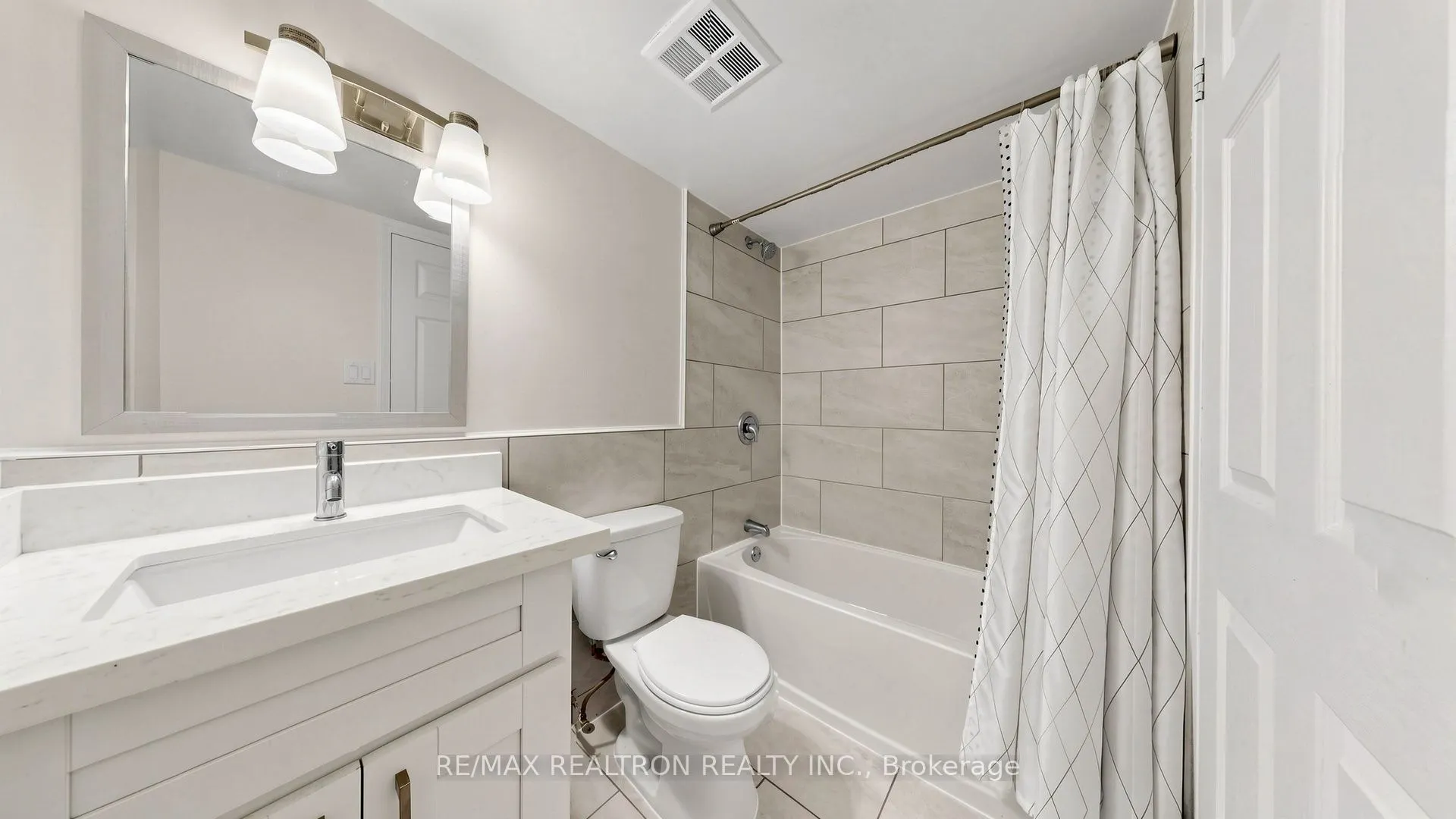 100 Wingarden Court #516