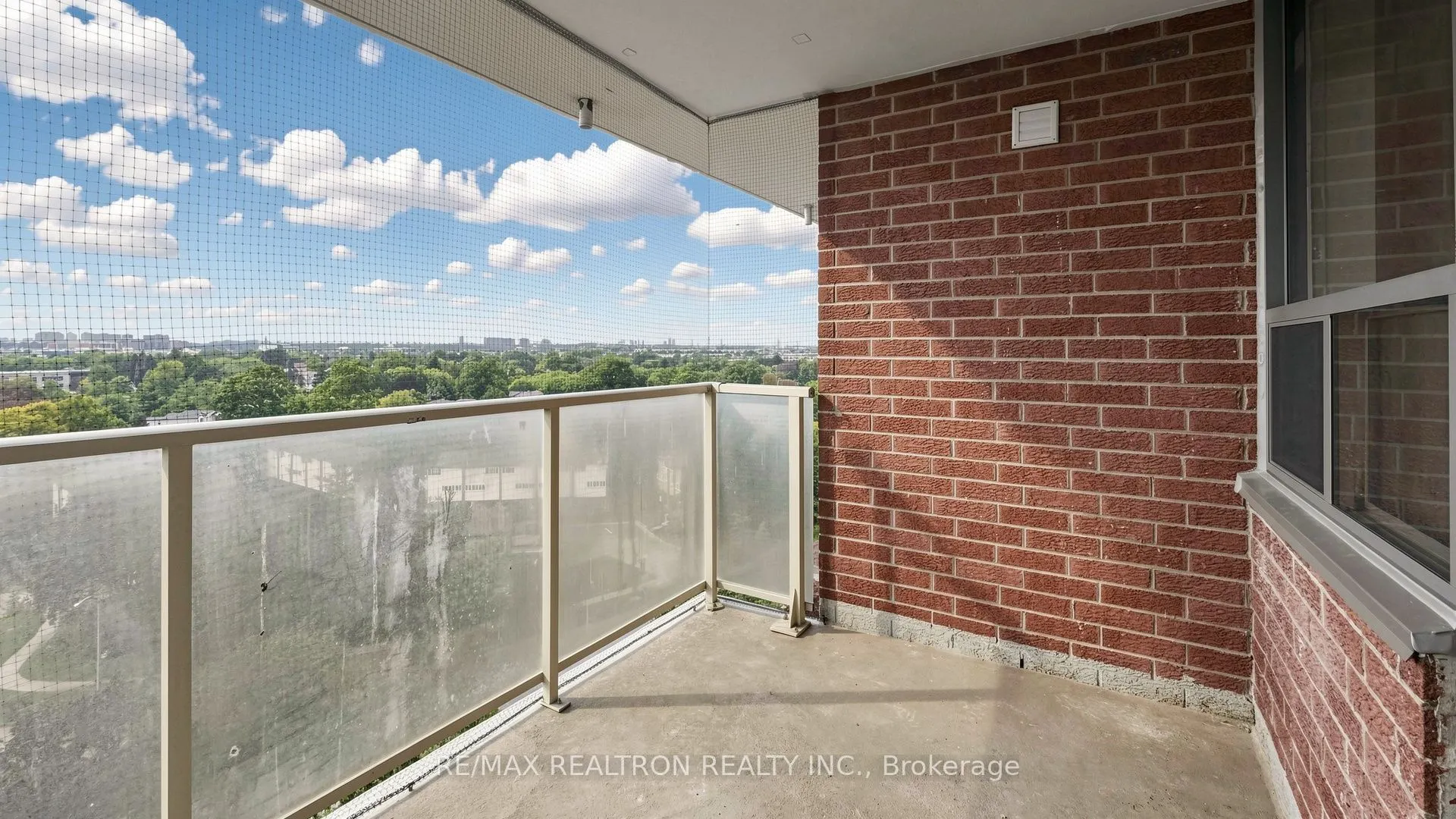 100 Wingarden Court #516