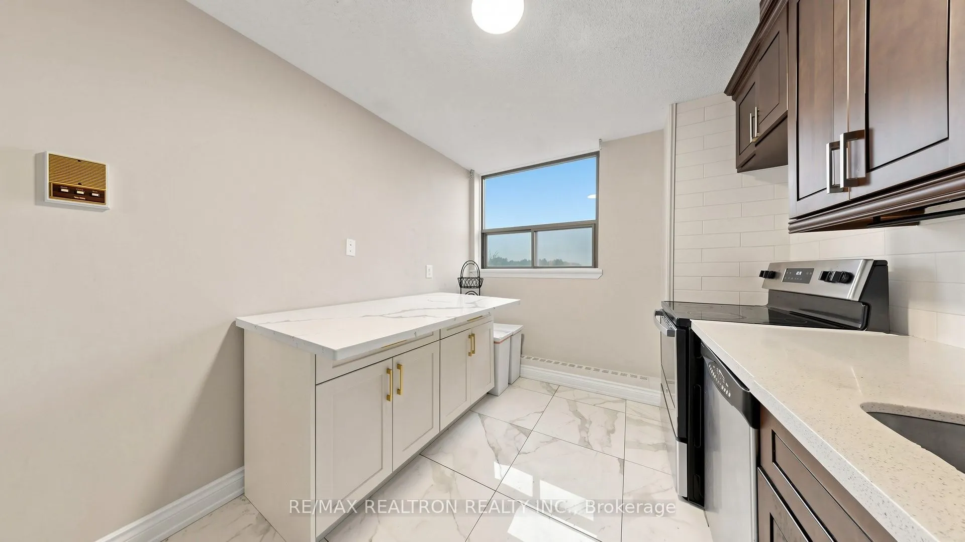 100 Wingarden Court #516