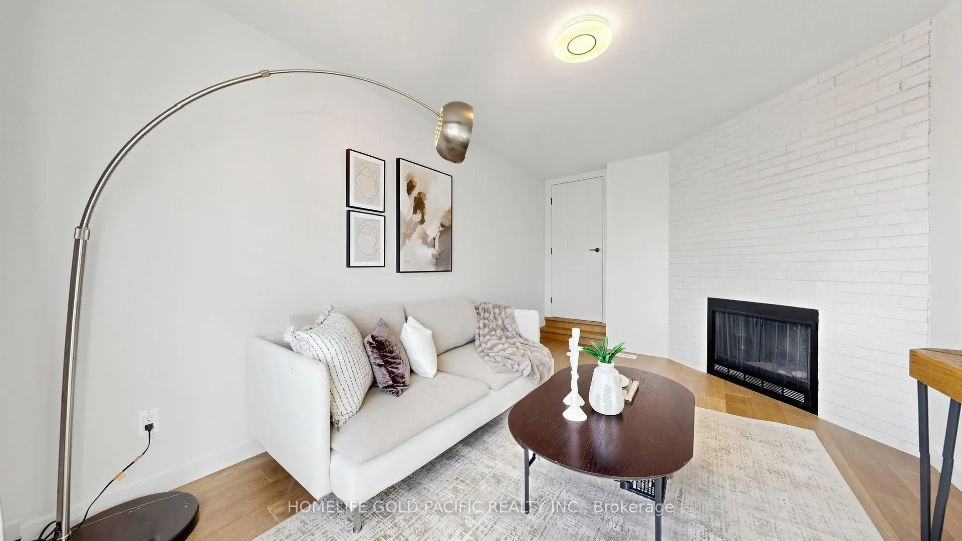 60 Elmfield Crescent