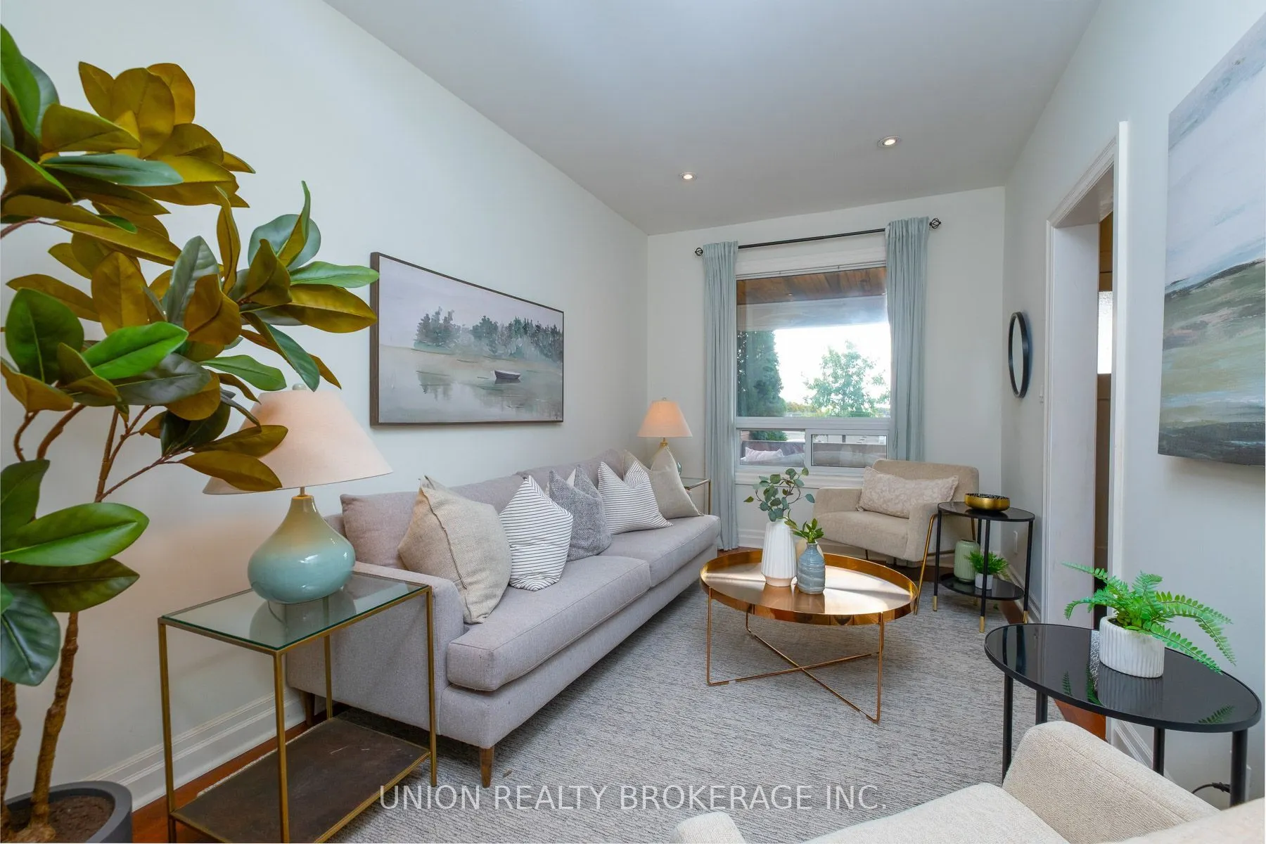 100 Oakvale Avenue