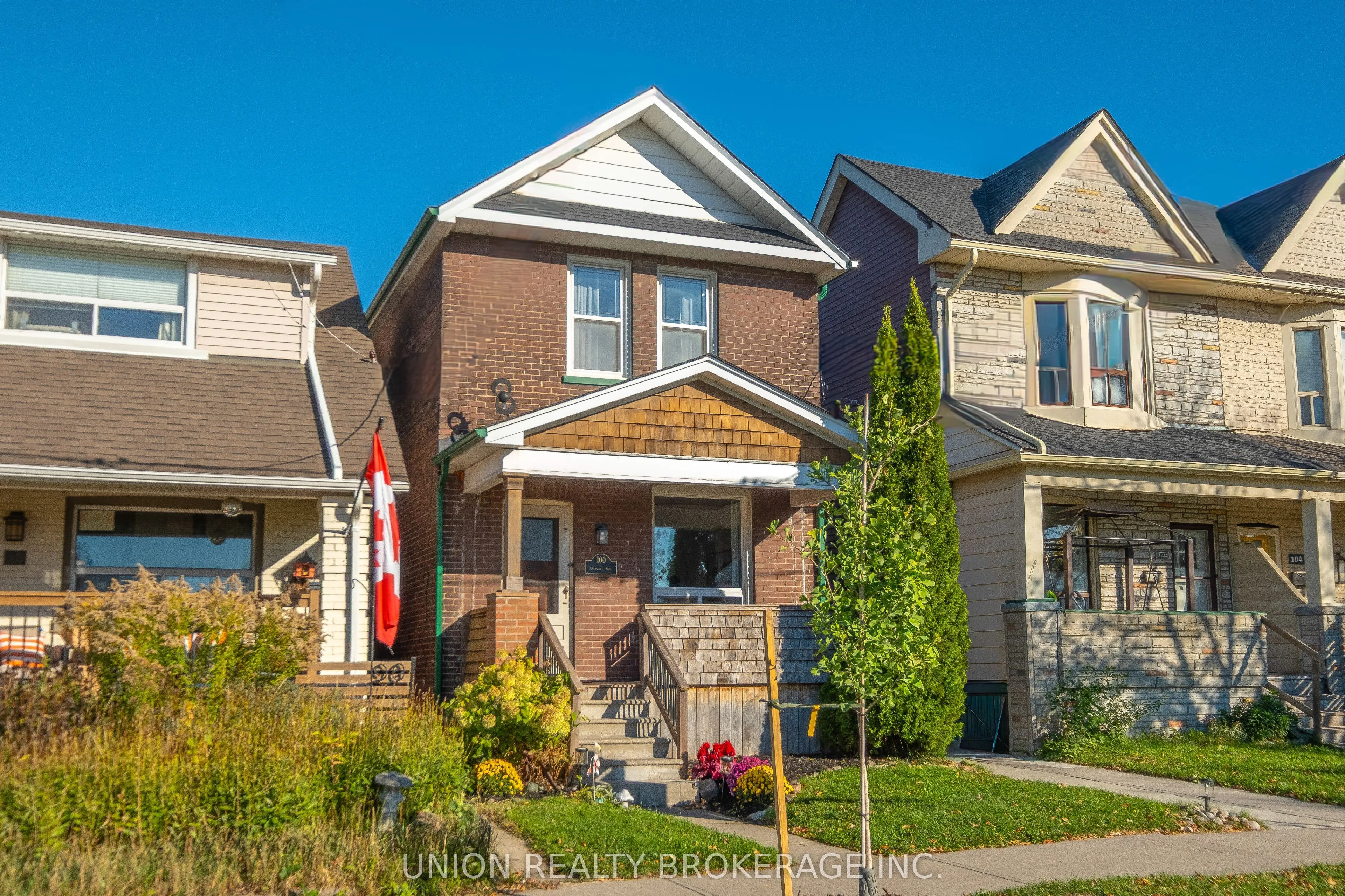 100 Oakvale Avenue