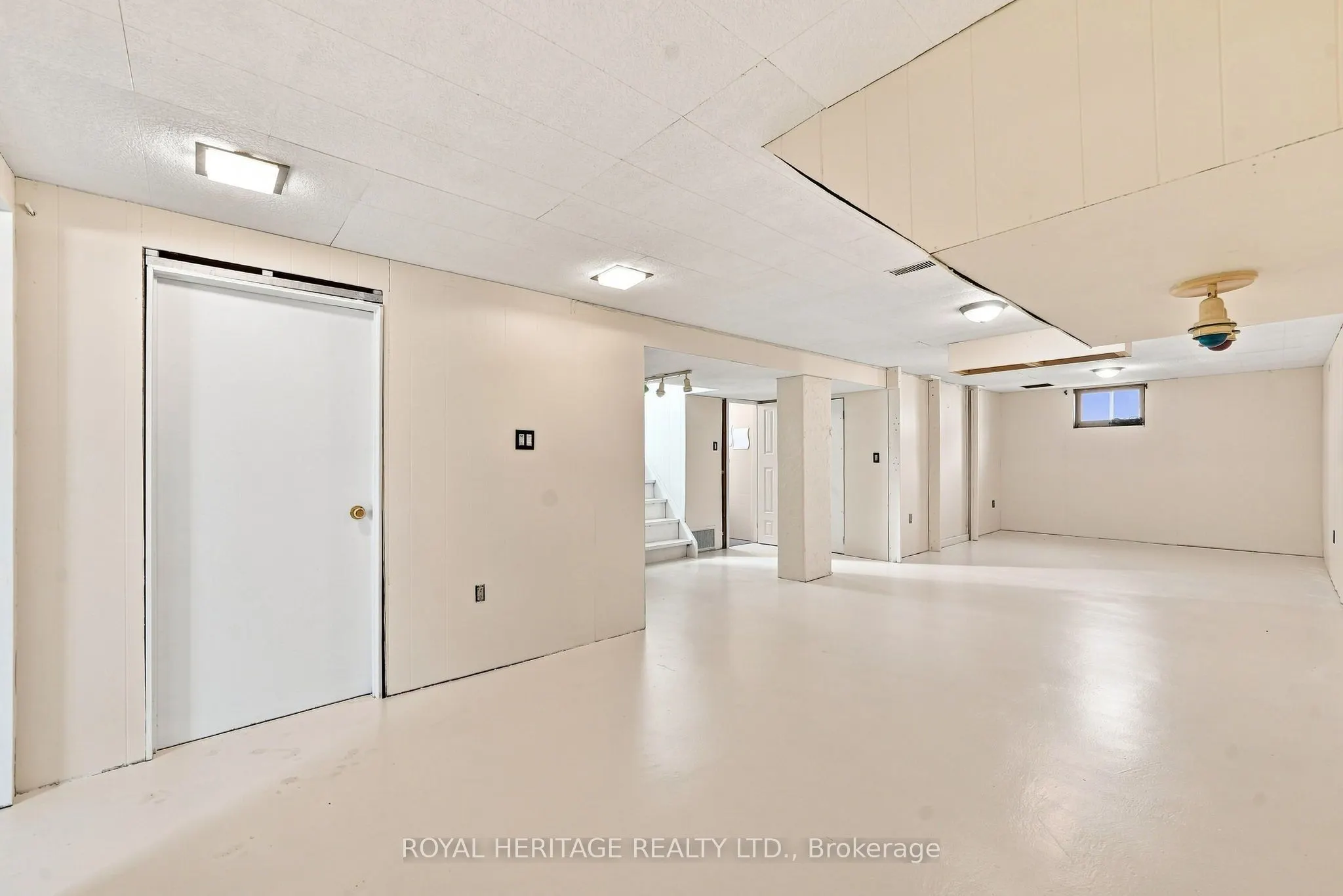 471 Rossland Road E